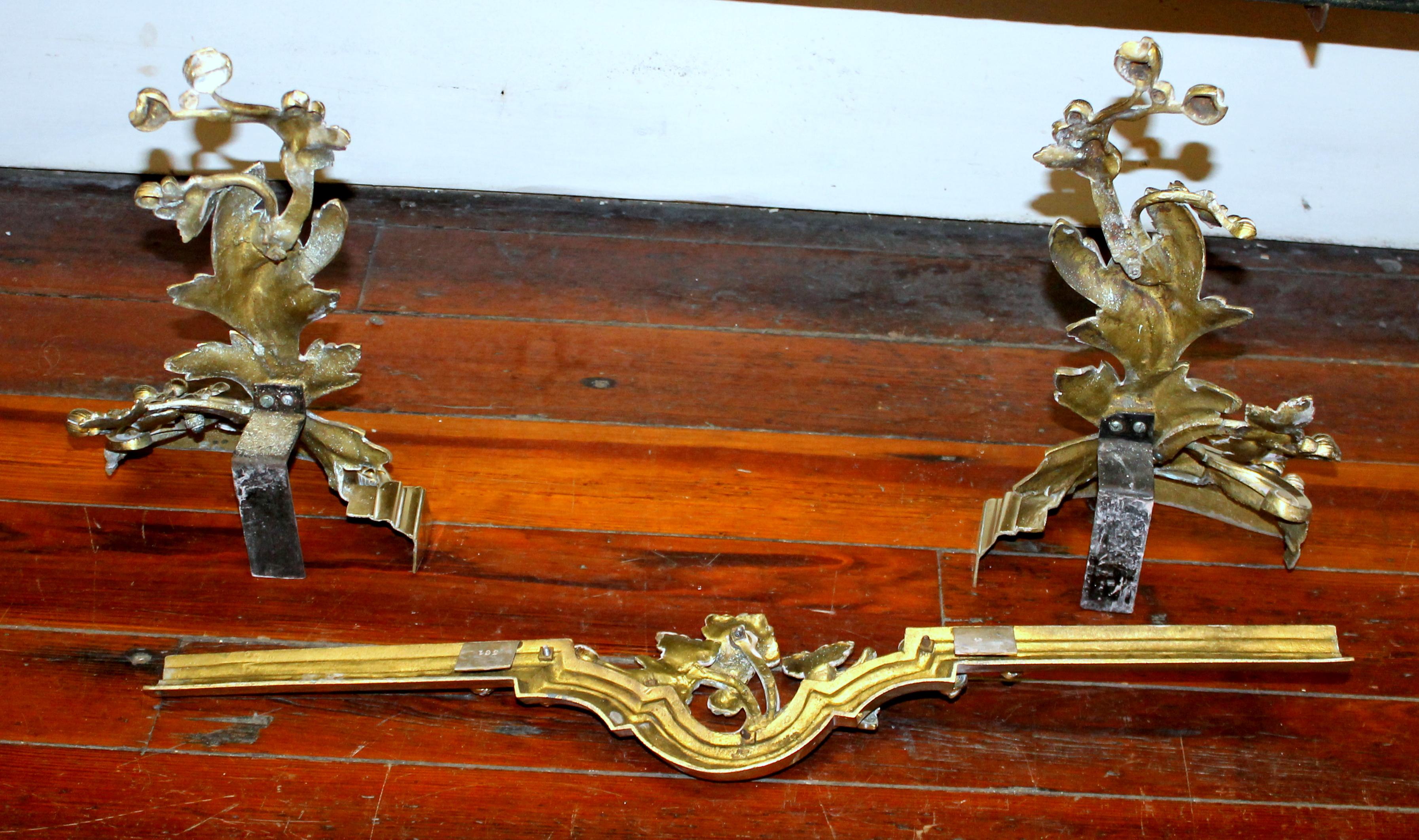 Antique French 19th Century Cast Brass Rococo Style Adjustable Fireplace Chenet In Good Condition In Charleston, SC