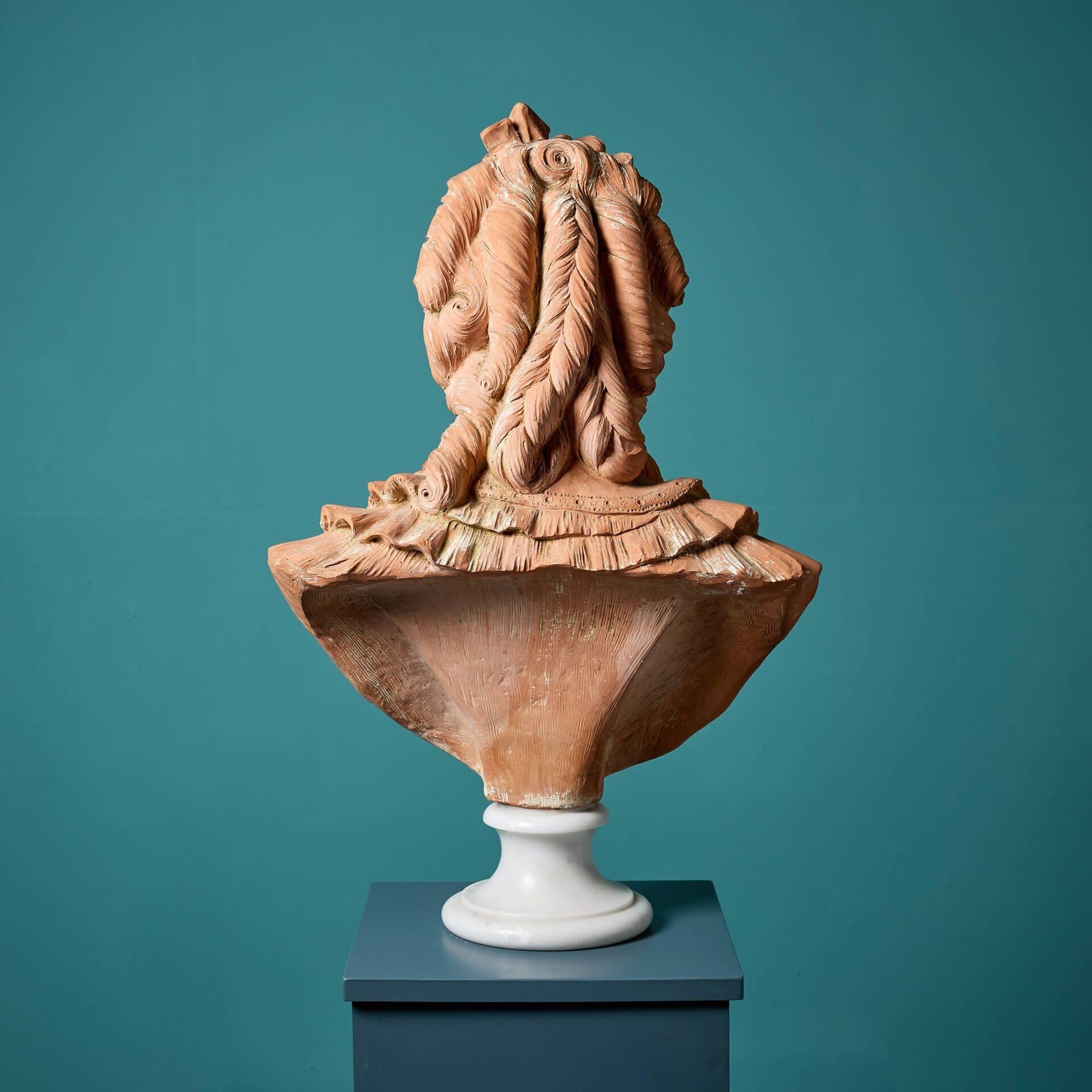 Antique French Busto de terracota de Marie Antoinette siglo XX en venta