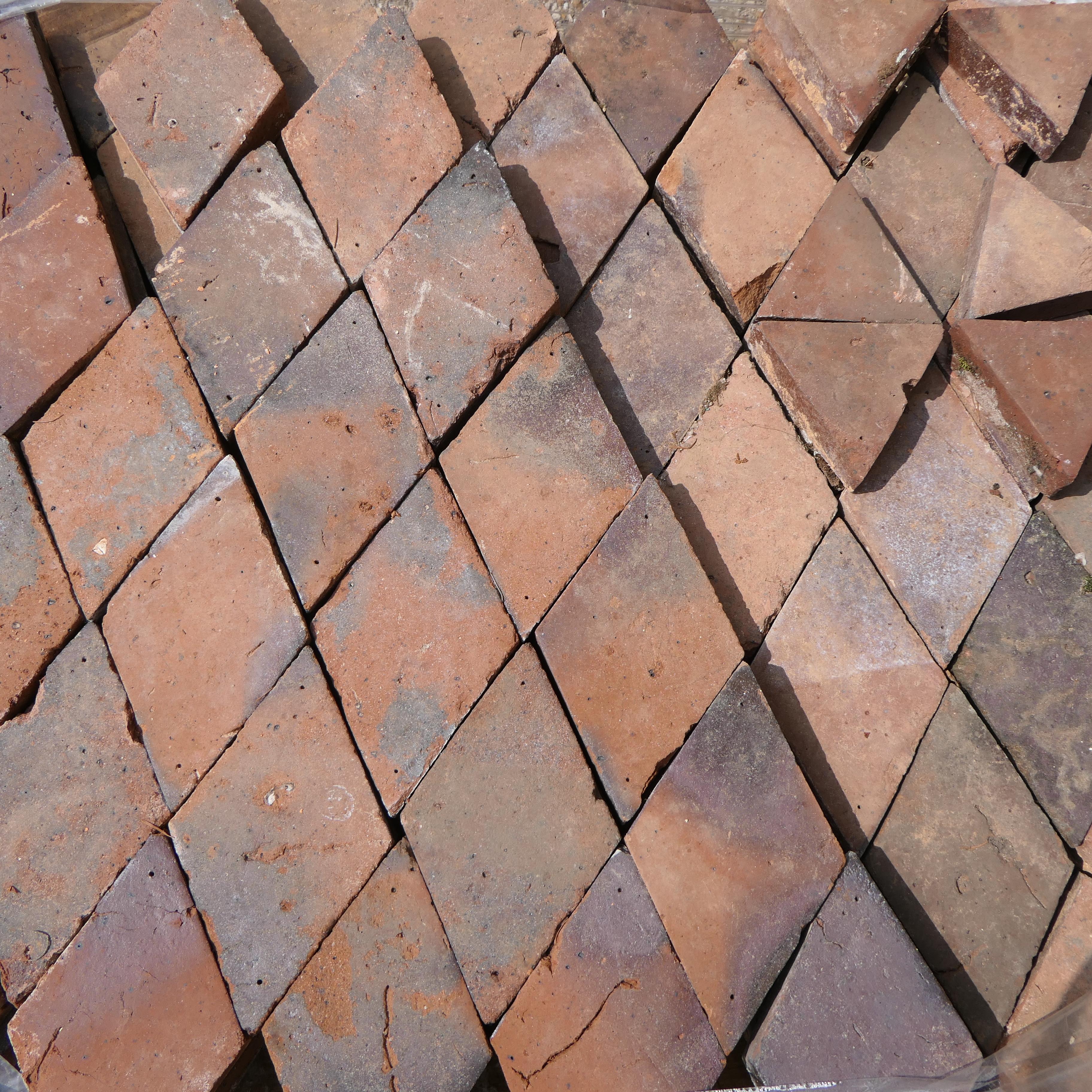 Antique French Terracotta Sechseckige Bodenfliesen - 19. Jahrhundert, Warme Erdtöne (Terrakotta) im Angebot