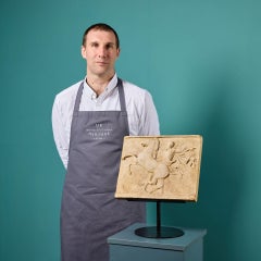 Antike französische Terrakotta-Plakette von Émile Müller & Co.