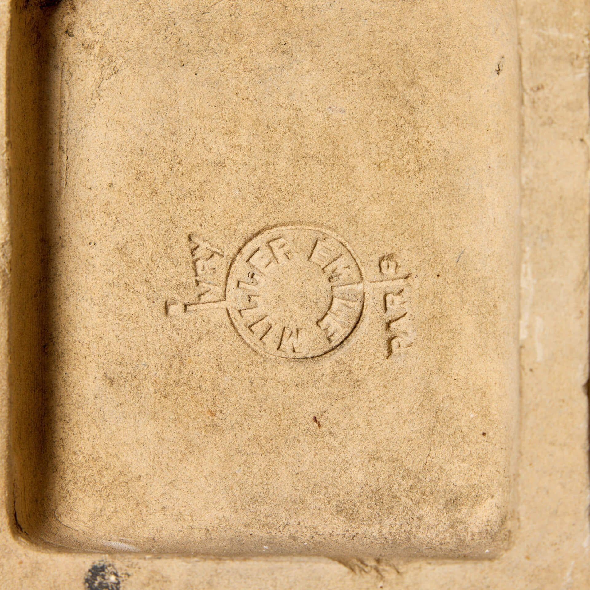 Français Plaque ancienne en terre cuite d'Émile Müller & Co. en vente