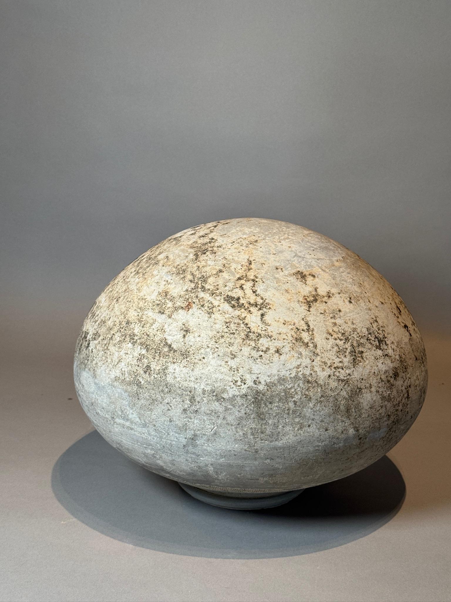 Antique French Terracotta Pot with Aged Patina In Good Condition For Sale In West Hollywood, CA