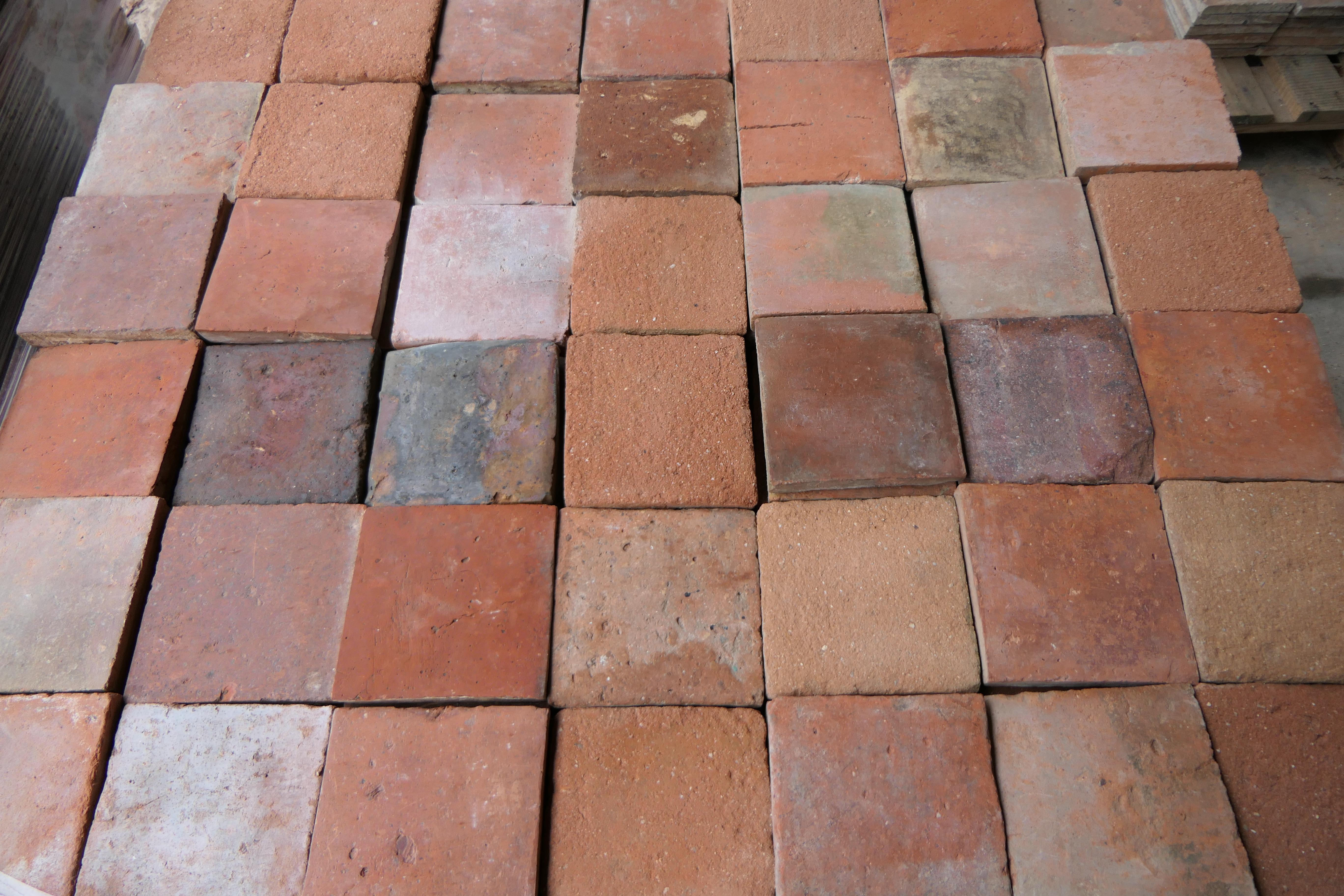 Tiles français anciens en terre cuite (17-18-19e siècles) en vente 2