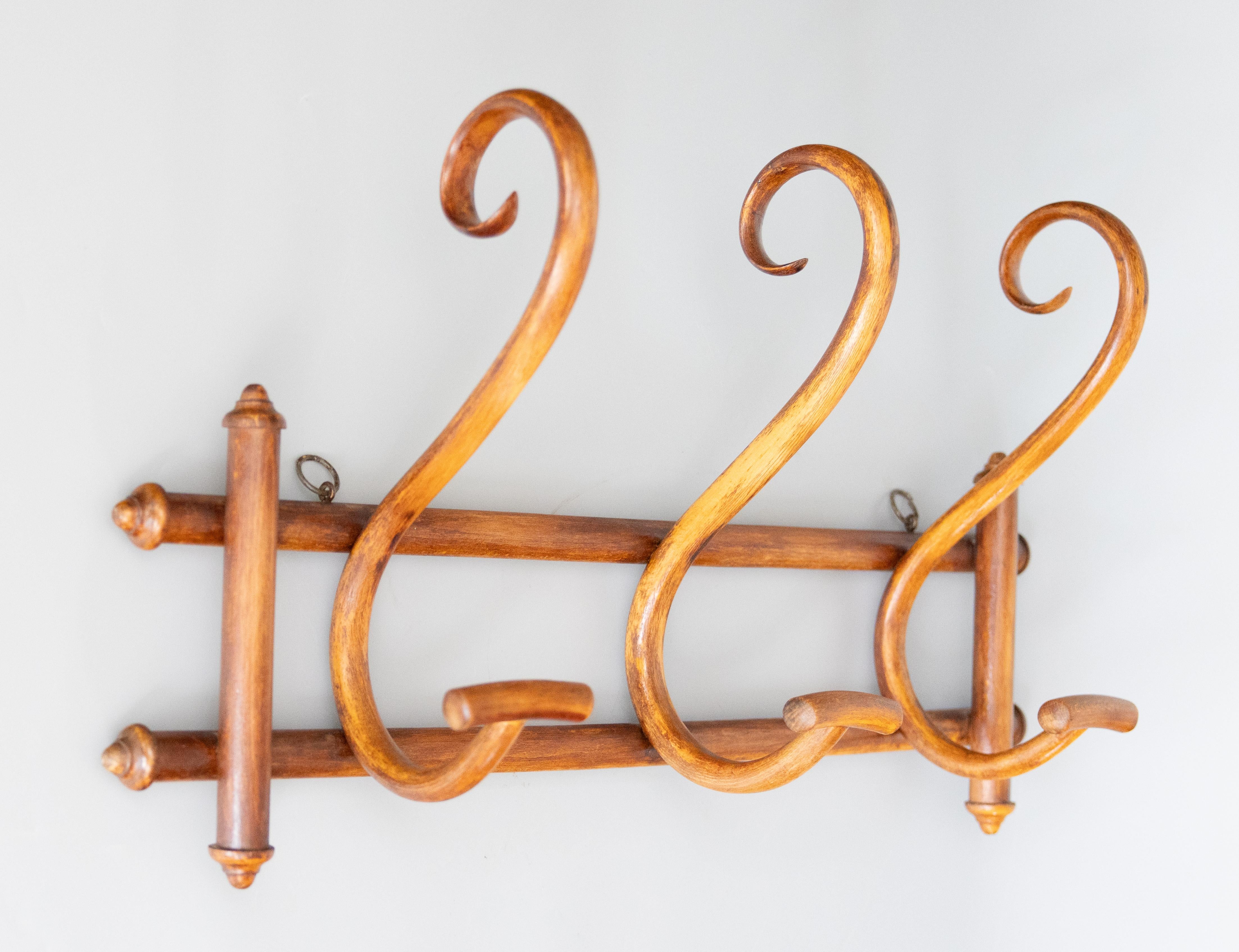Francese Antique French Thonet Style Elm Bentwood Appendiabiti e Cappelliere in vendita