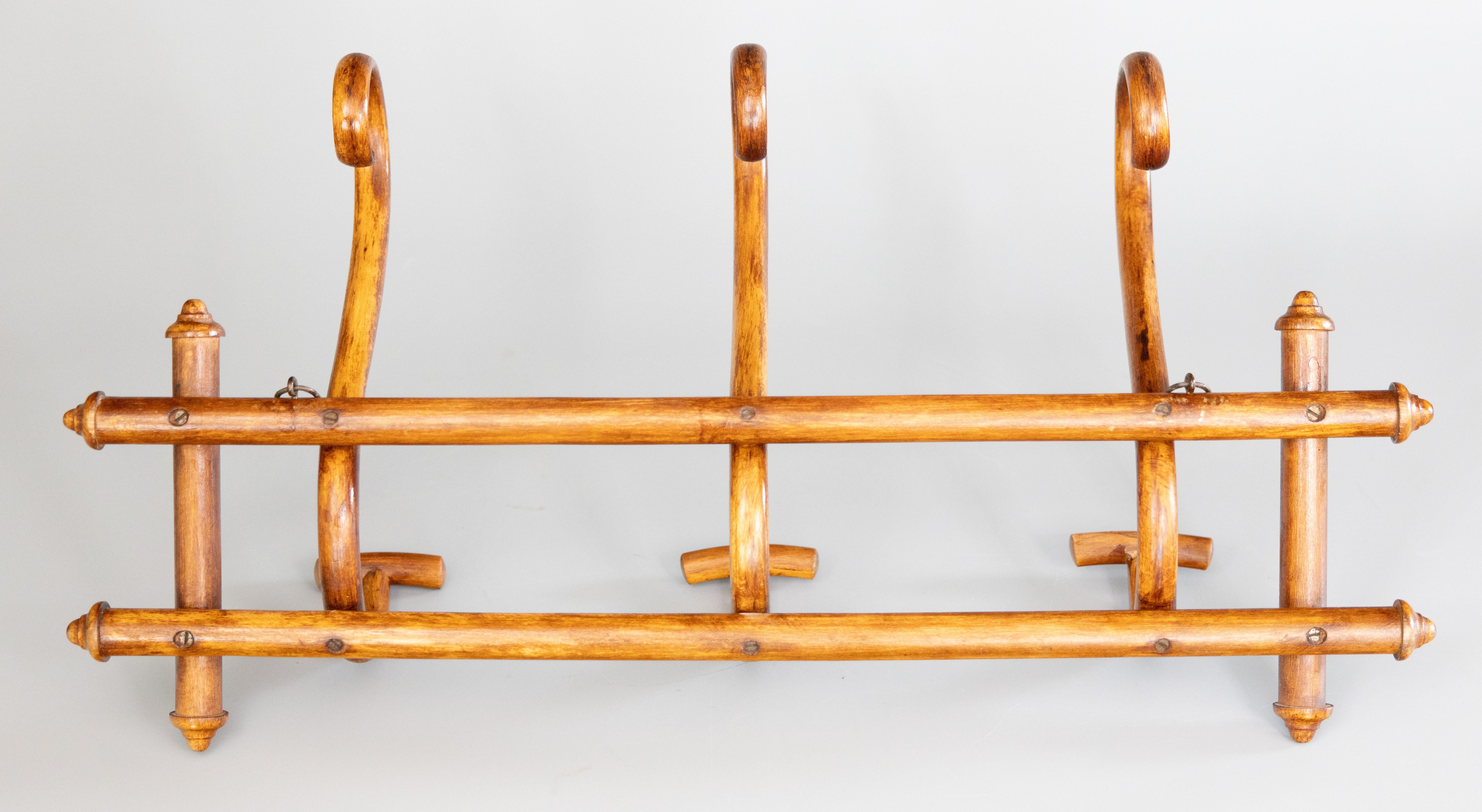 Antique French Thonet Style Elm Bentwood Appendiabiti e Cappelliere in vendita 3