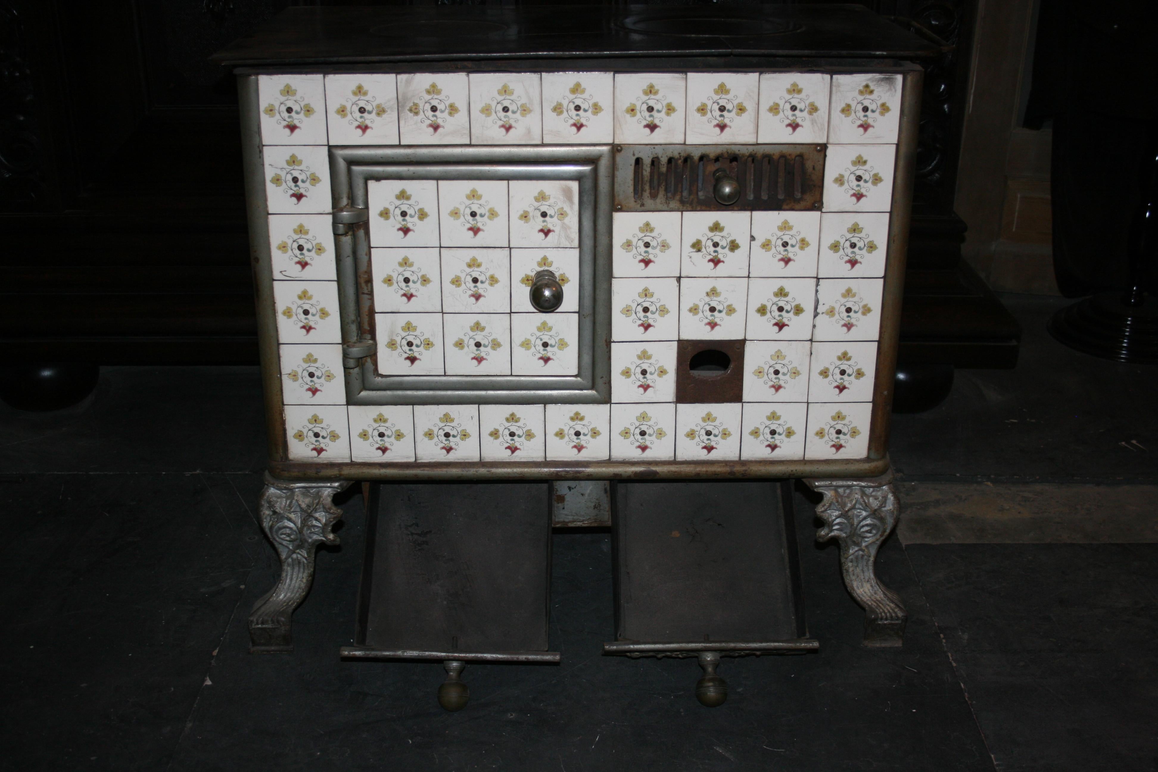 Antique French Tiled Stove, Cast-Iron, circa 1890 For Sale 4