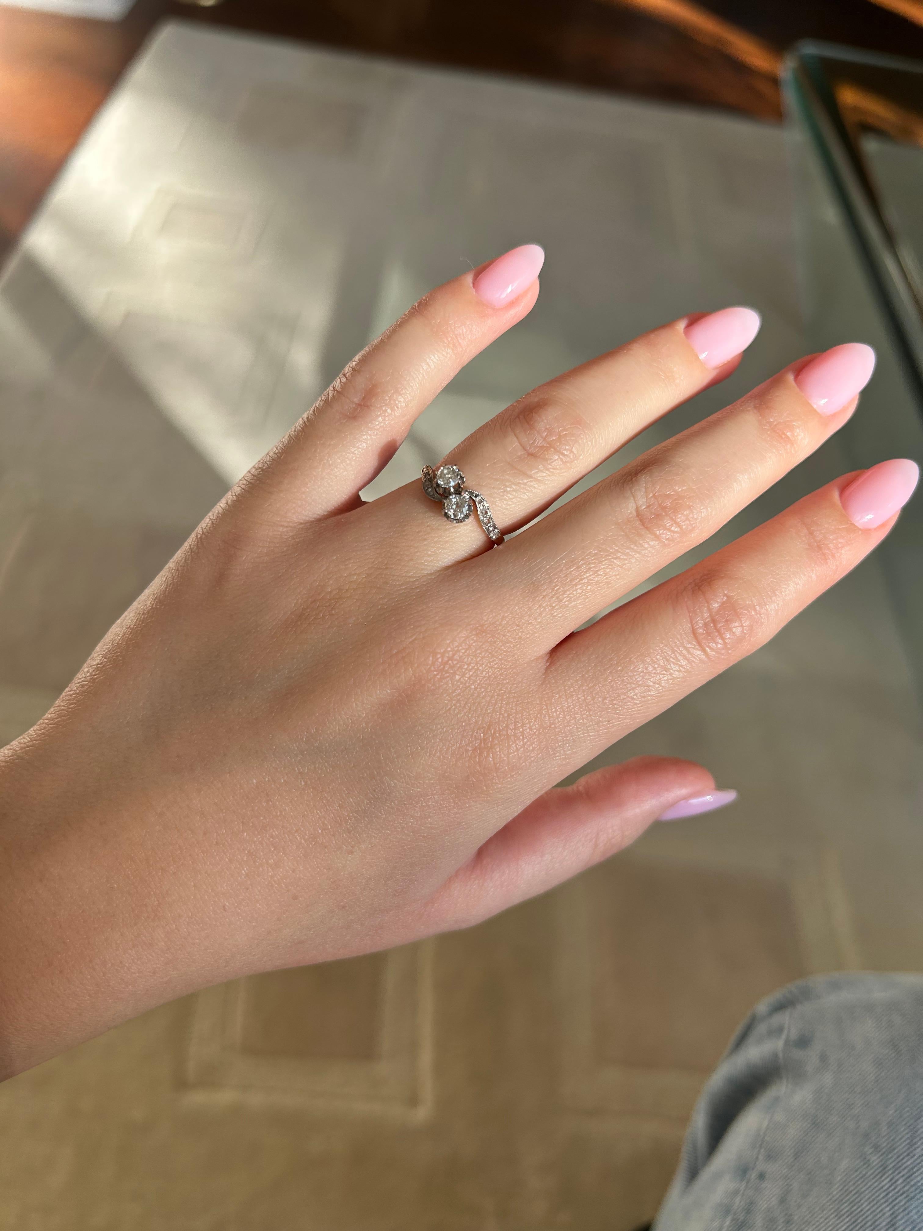 Bague française ancienne Toi et Moi en or 18 carats et platine en vente 3
