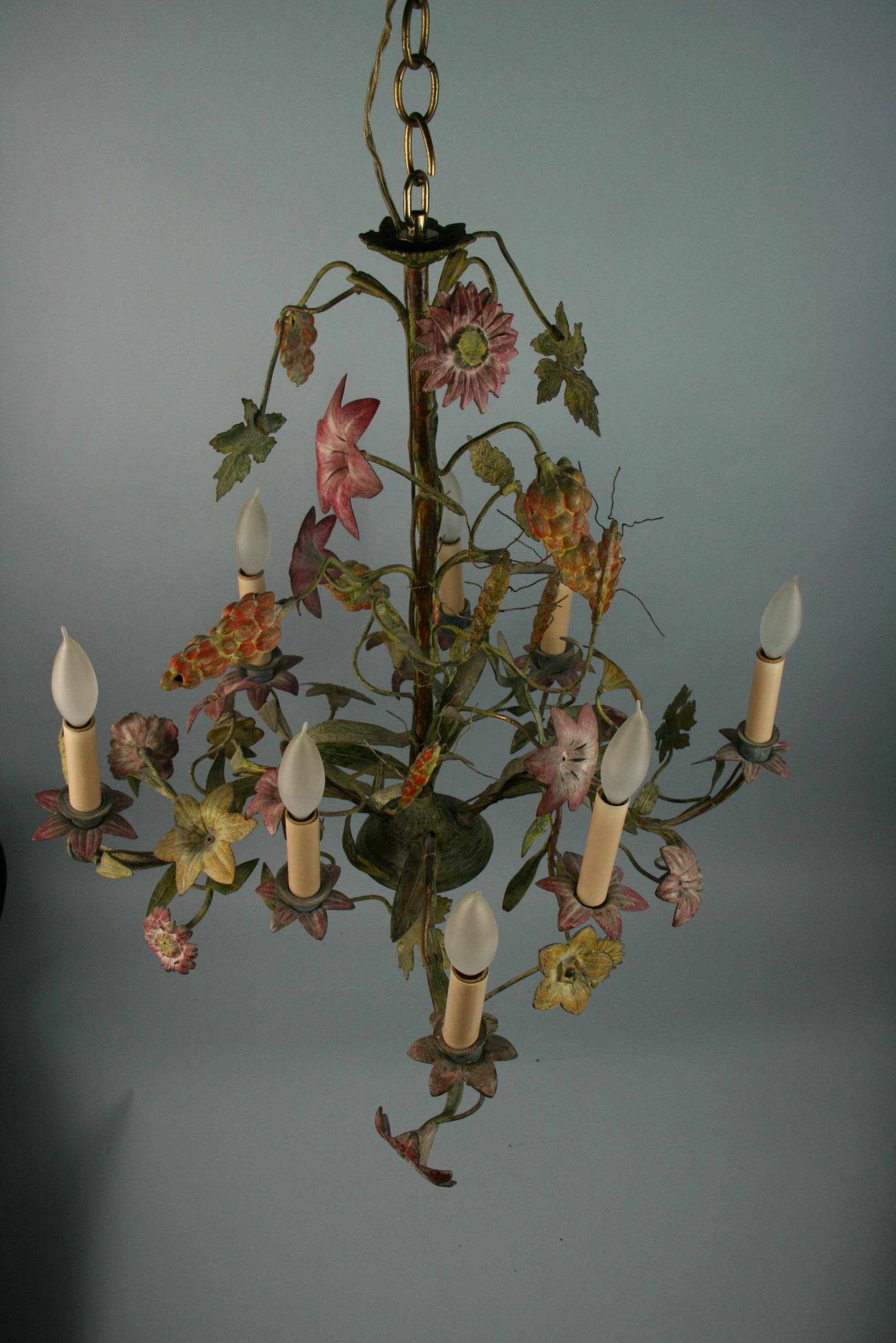 Antique French Tole Hand Painted Flower and Leaves 8 Light Chandelier 1940 For Sale 10