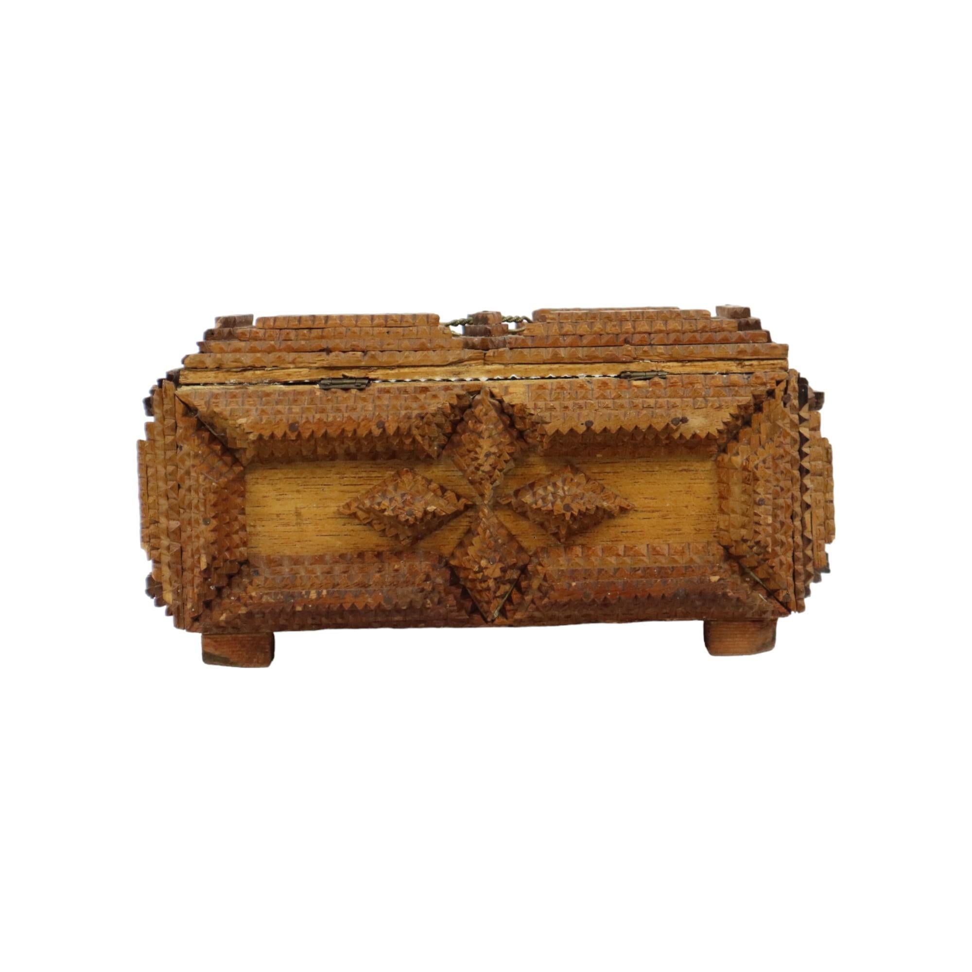 Antique French Tramp Art Caja Knick-knack Baratija Joyero Estuche Arte Popular Coleccionista Francés en venta