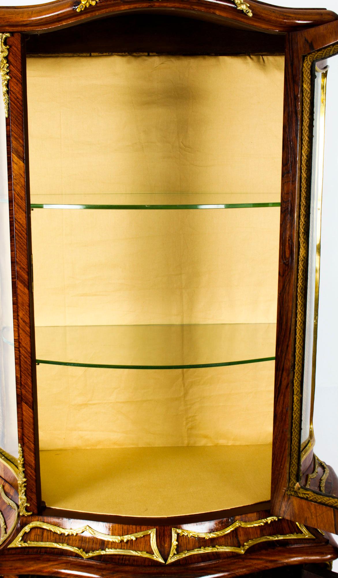 Antique French Transitional Vernis Martin Vitrine Display Cabinet, 19th Century 1