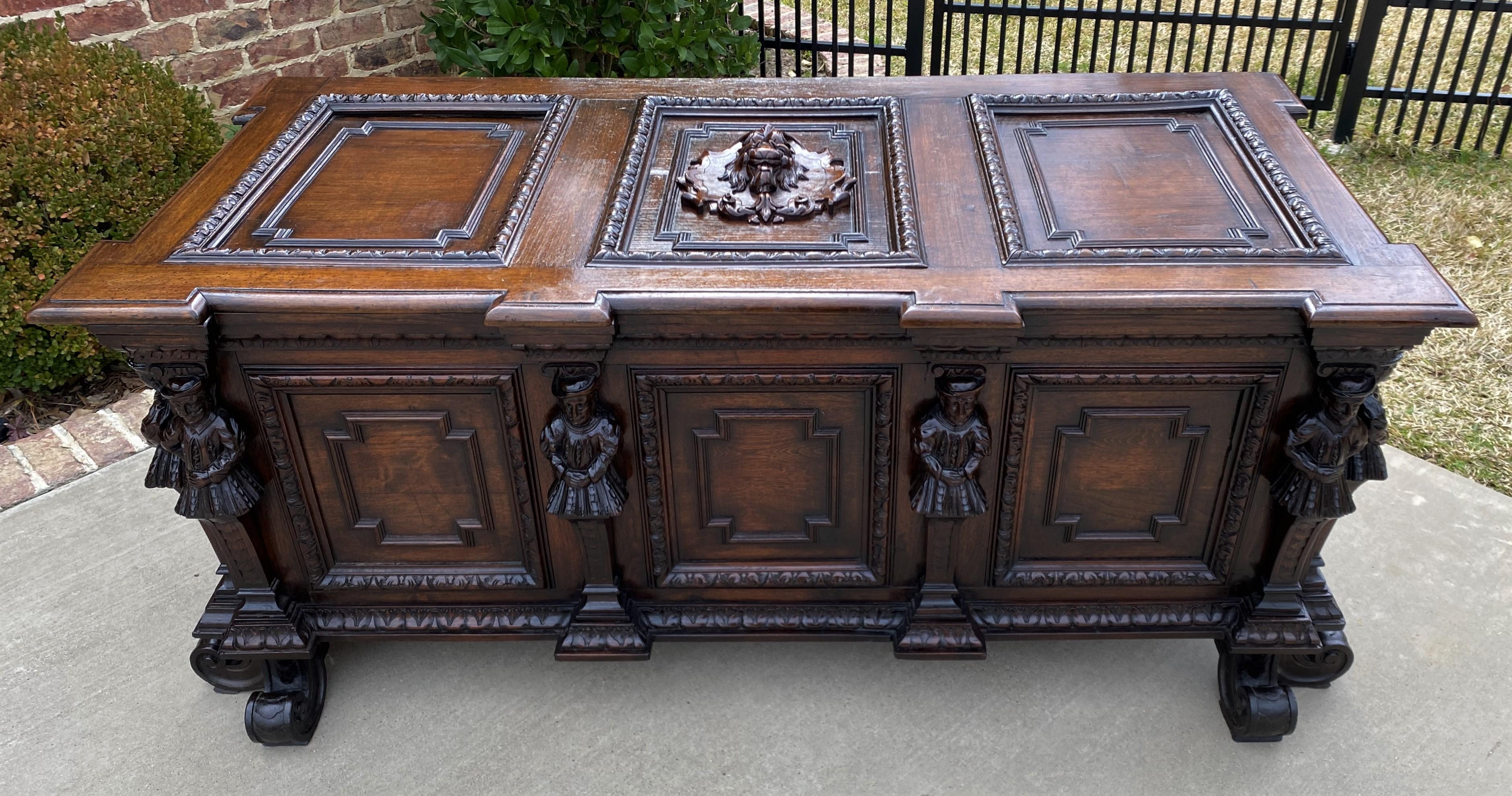 Antique French Trunk Blanket Box Coffer Chest Oak Storage Large Lions 18th C. In Good Condition In Tyler, TX