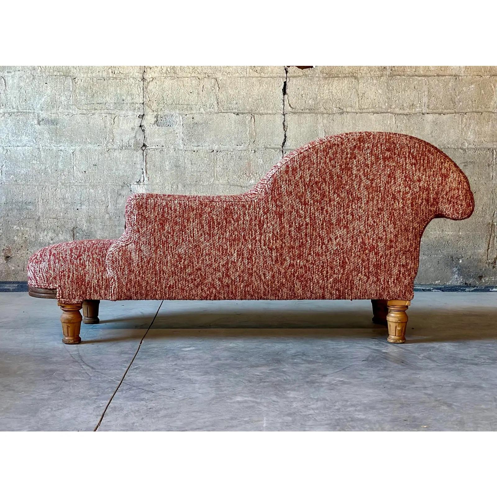 Antique French Upholstered Day Bed In Good Condition In Hudson, NY