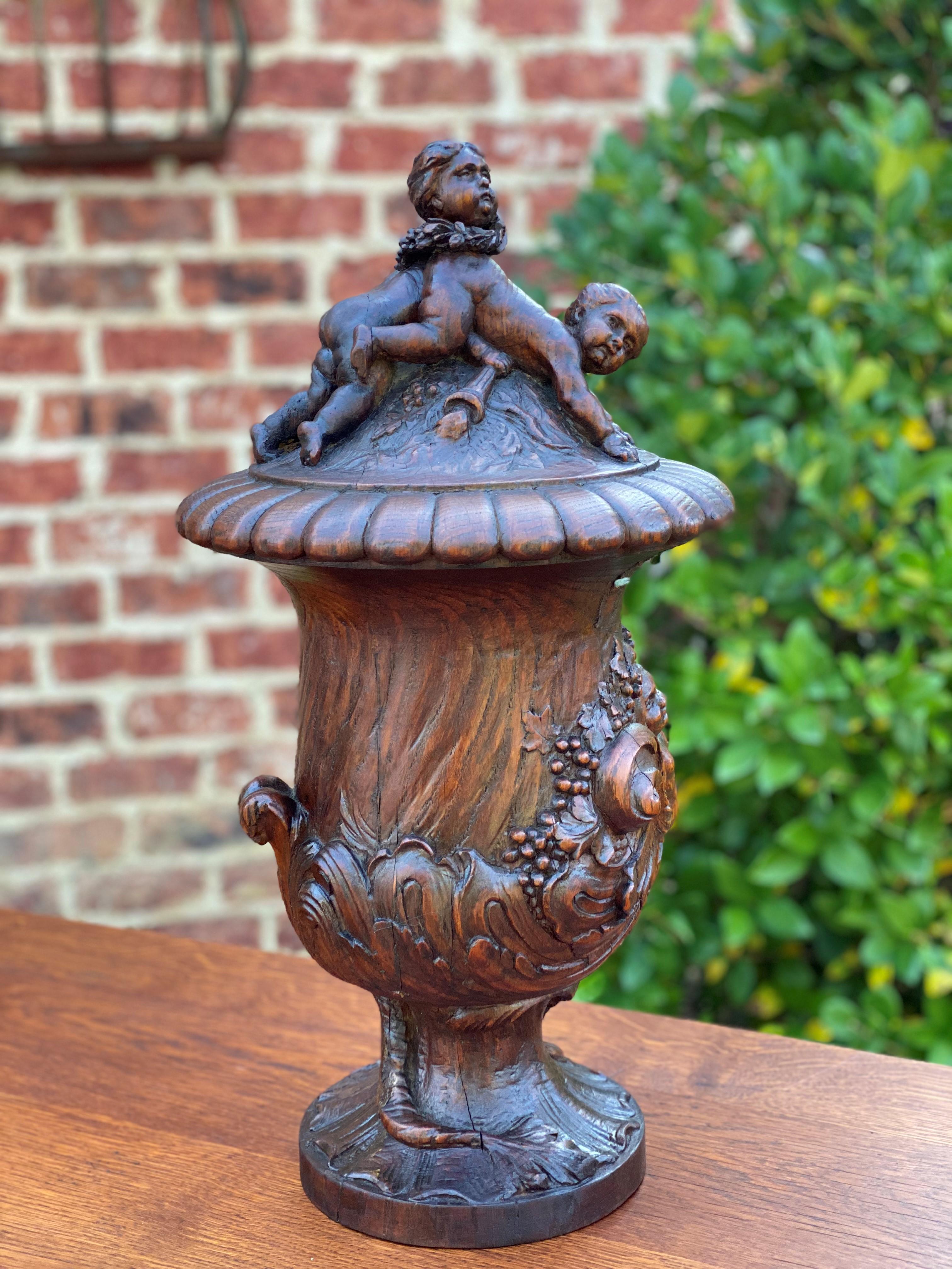 Antique French Urn Vase Oak Cherubs Putti Highly Carved Hippocamp 19thC For Sale 6