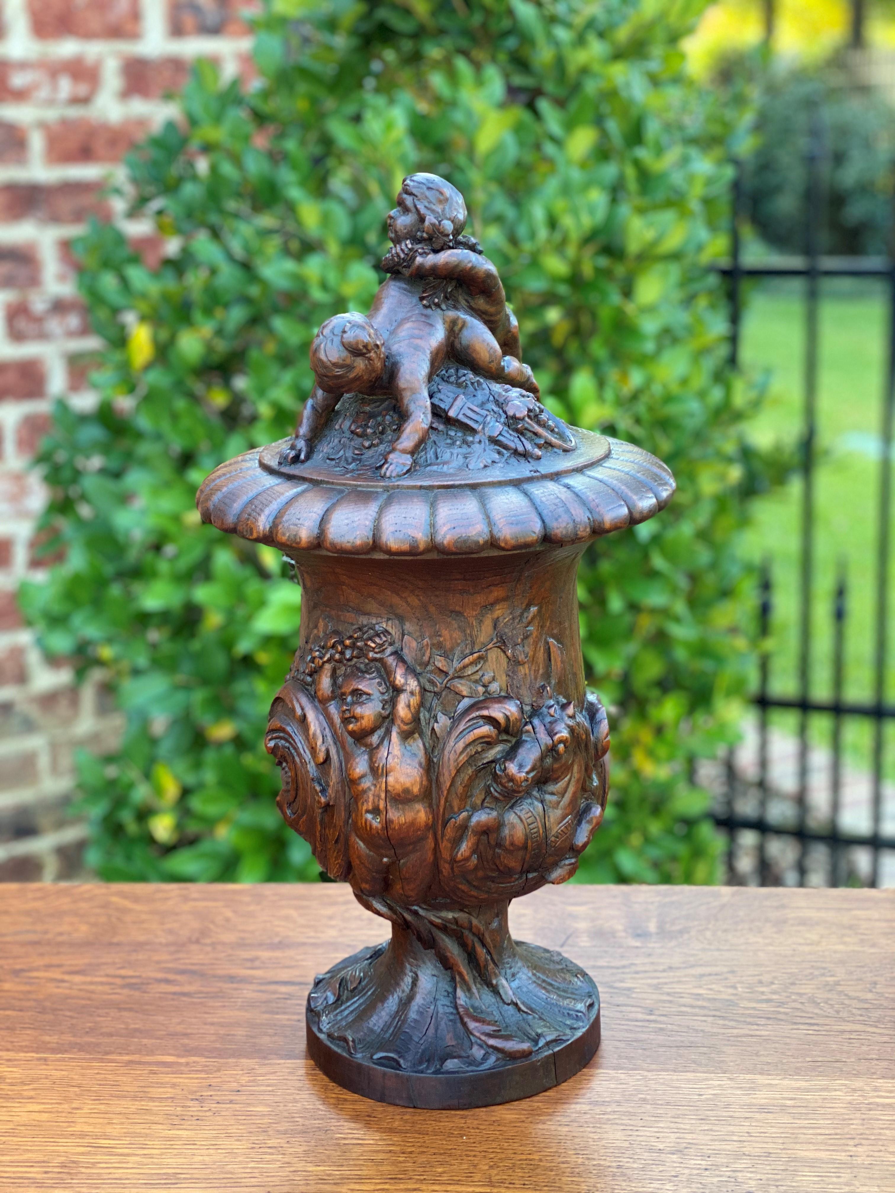 Antique French Urn Vase Oak Cherubs Putti Highly Carved Hippocamp 19thC For Sale 4