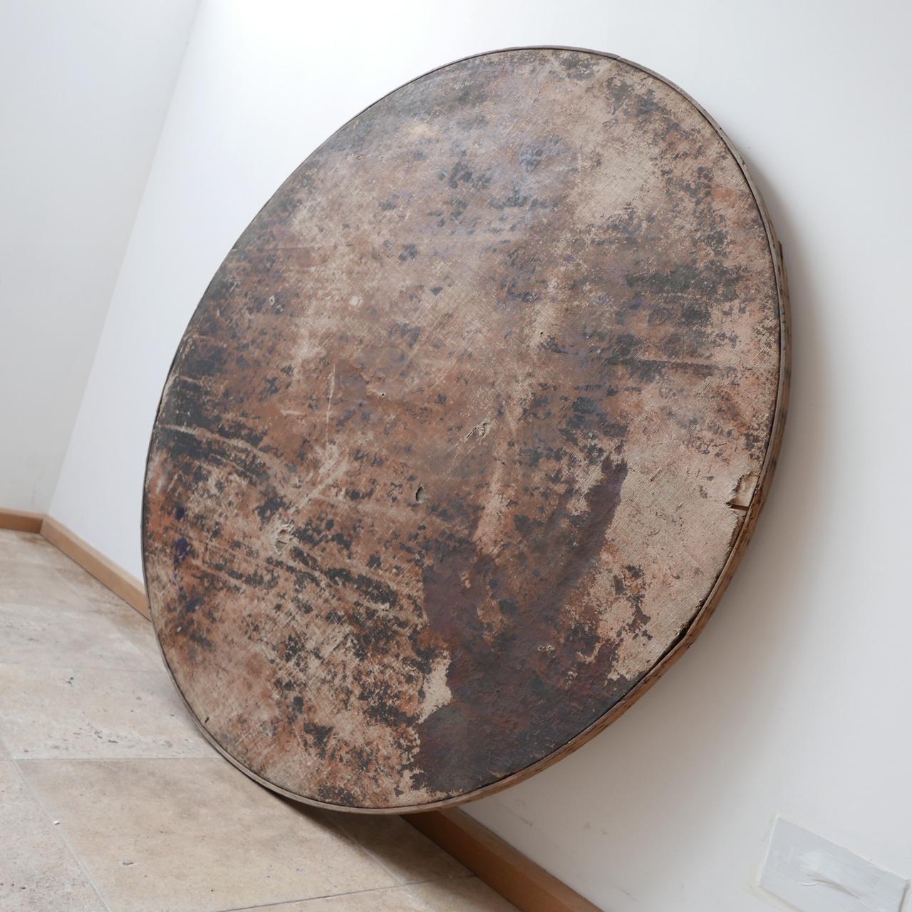 A large 19th century Vendage table top. 

Unreal canvas patinated top over original wood top over many years. 

Ready to hang on the wall. 

Some small nicks commensurate with age. 

Dimensions: 130 diameter x 3 depth in cm. 

Delivery: