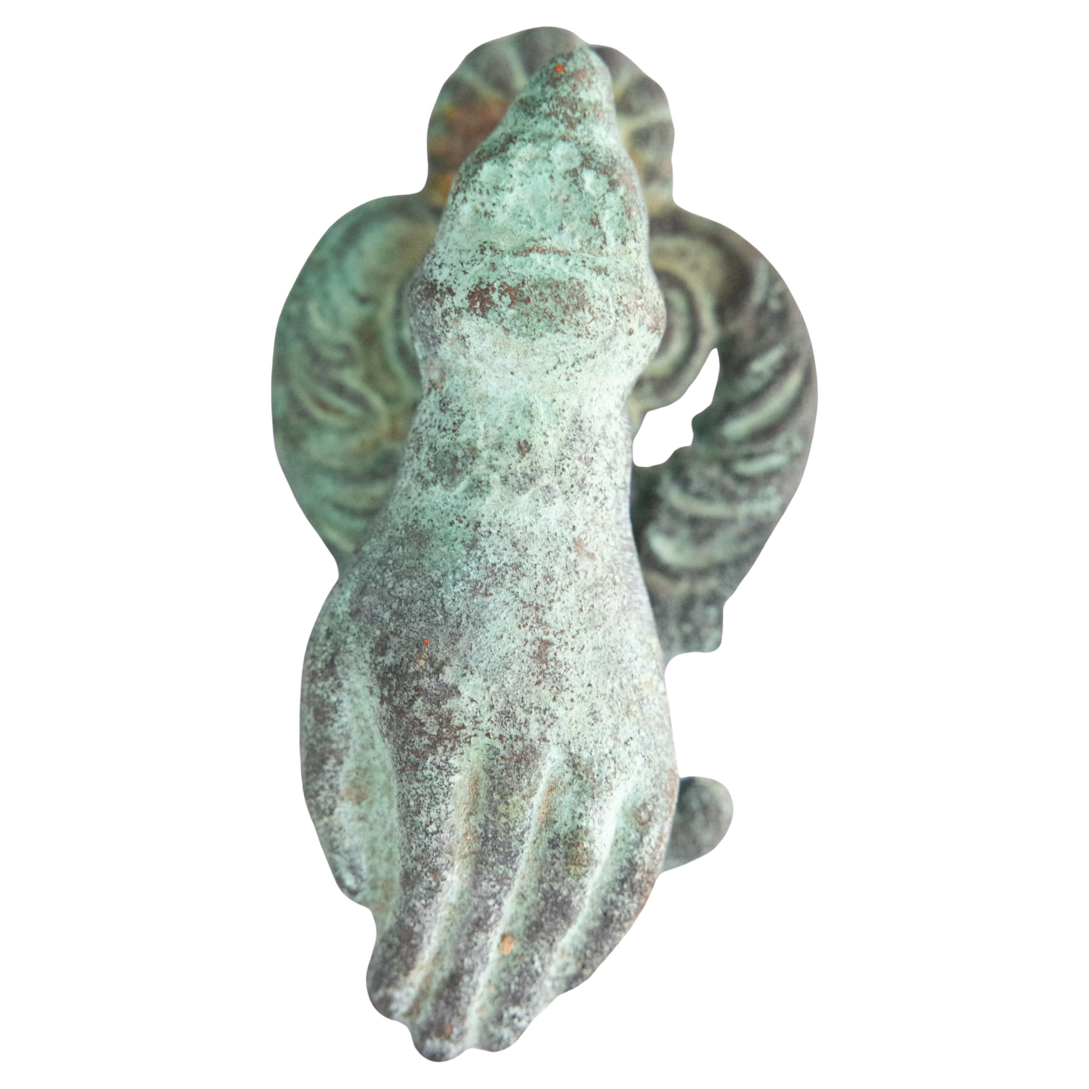 Ancien heurtoir de porte à main en fonte vert-de-gris, circa 1900