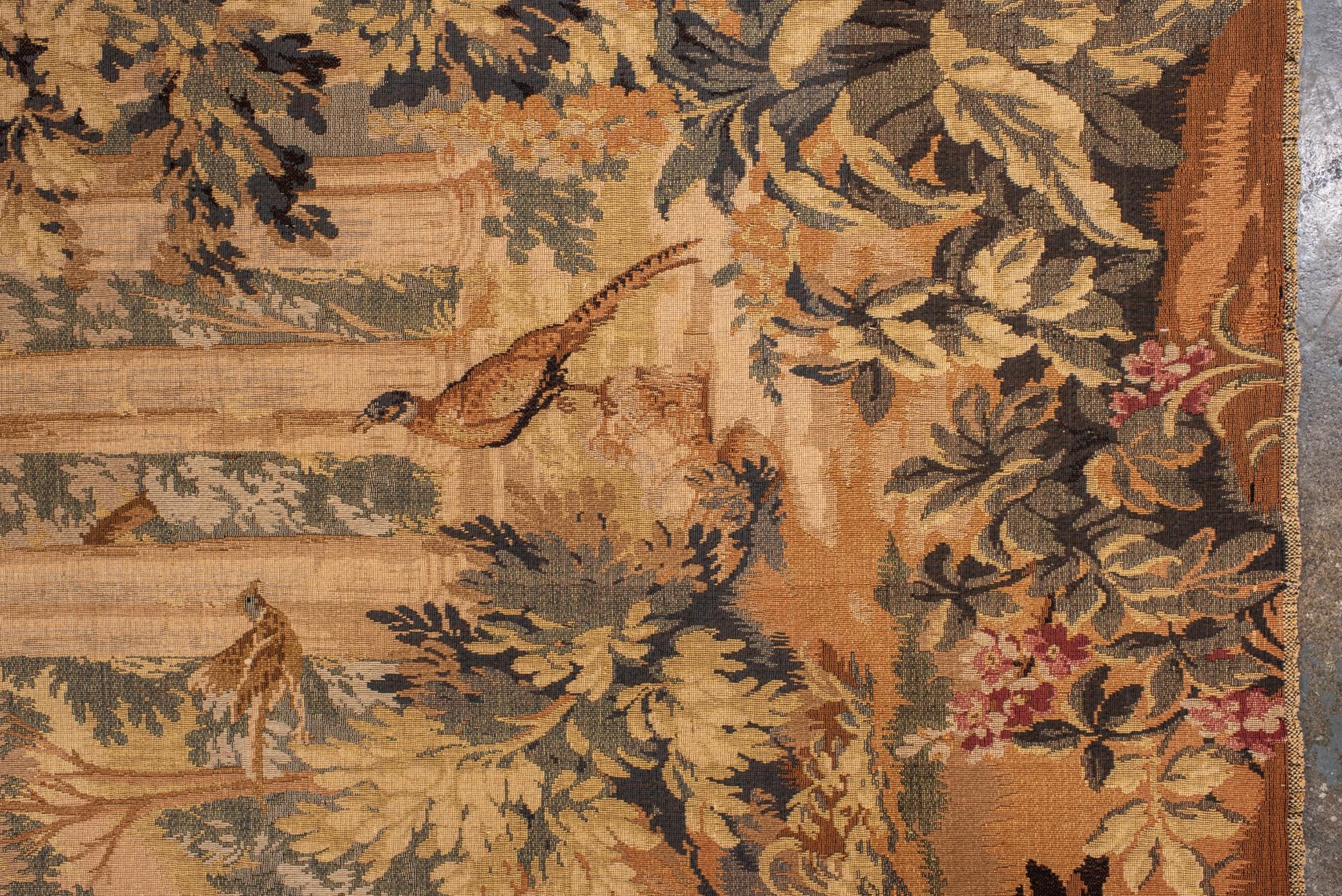 Antique French Verdure Tapestry with Architectural Ruins and Woodland Landscape en Bueno estado para la venta en New York, NY