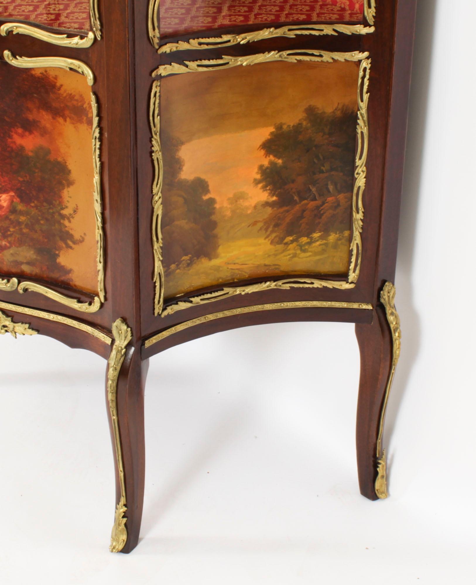 Antique French Vernis Martin Vetrine Vetrine Circa 1880 XIX secolo in vendita 11