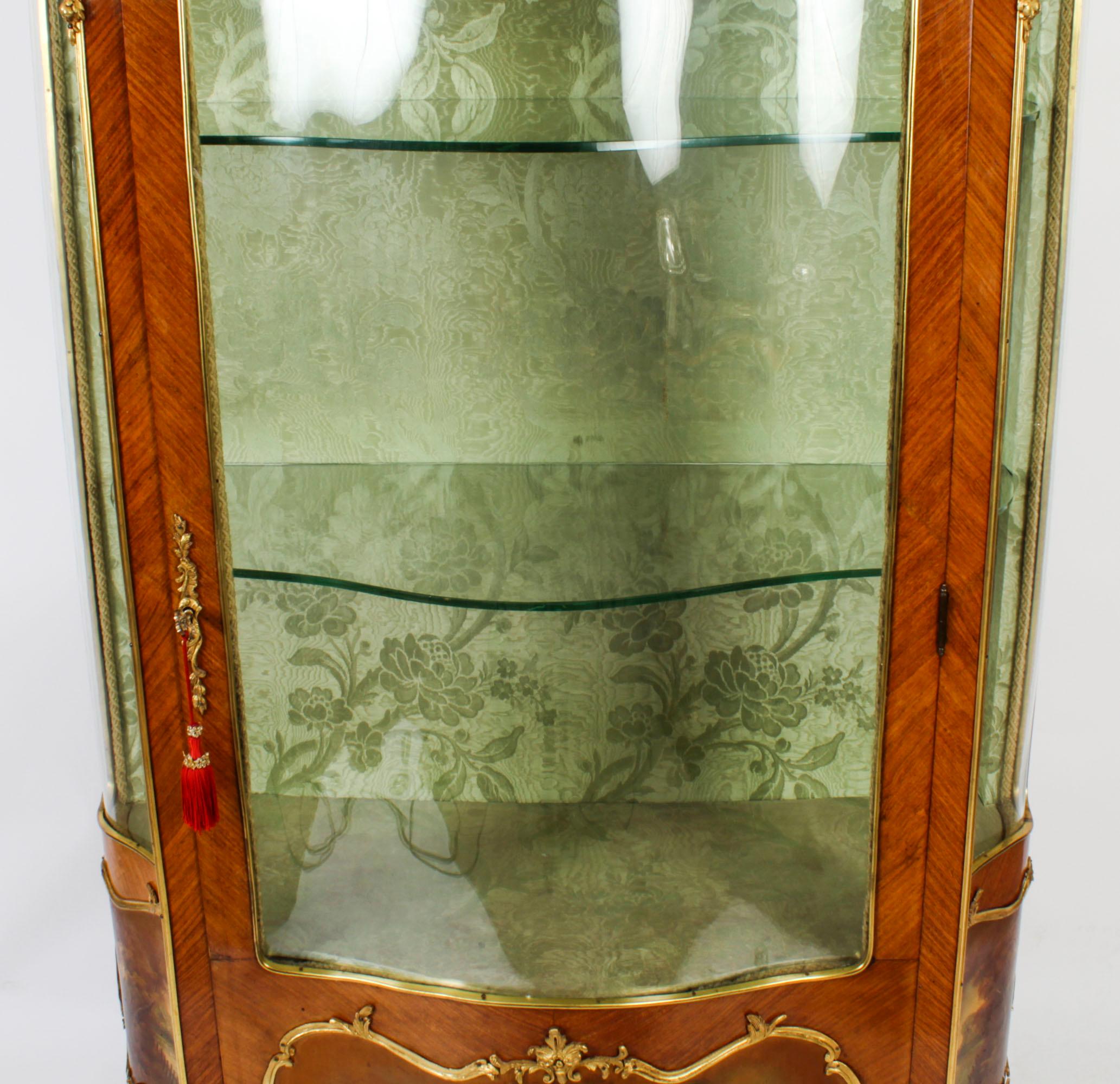 Late 19th Century Antique French Vernis Martin Vitrine Display Cabinet 19th Century