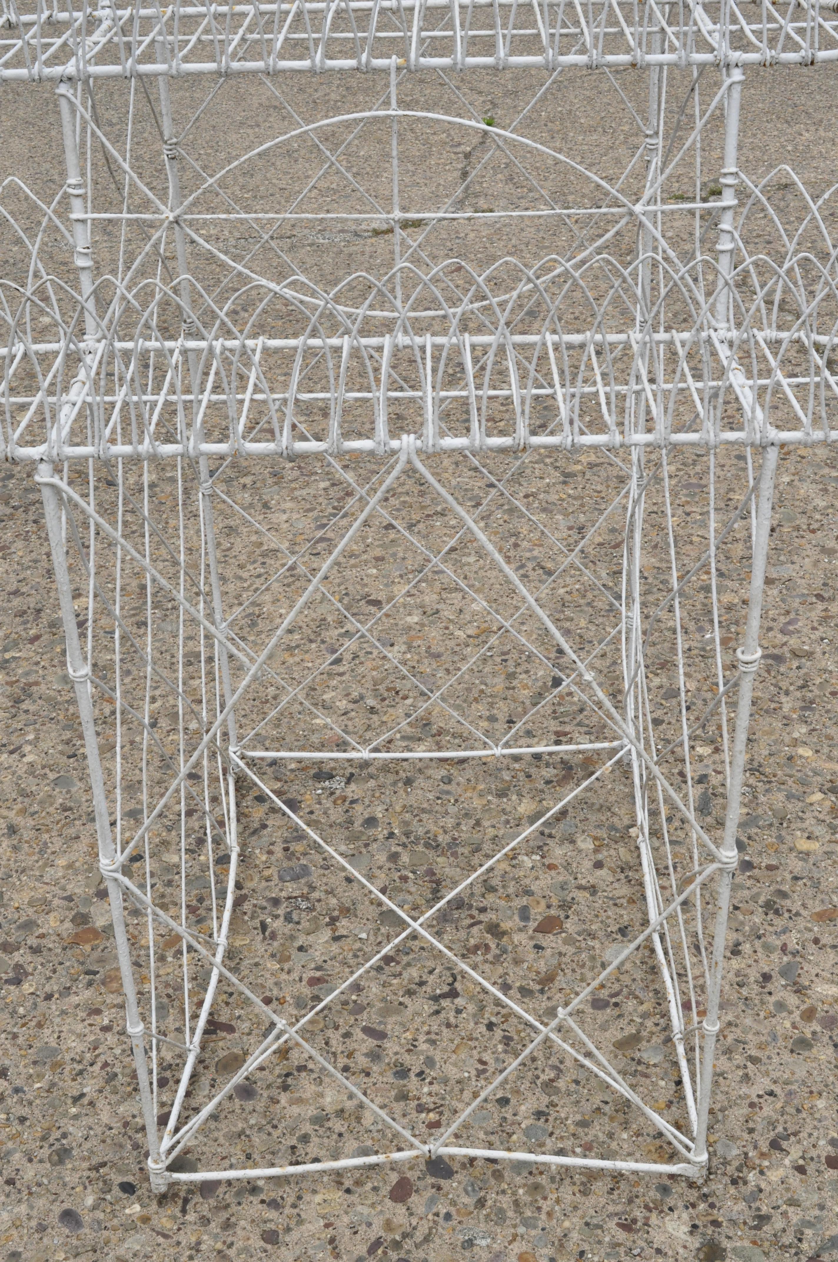 Antique French Victorian 3-Tier White Iron Wire Metal Planter Plant Stand In Good Condition In Philadelphia, PA