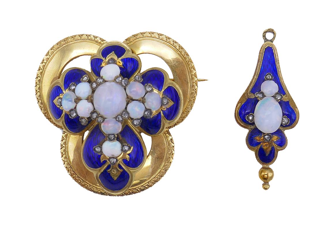 Antique French Victorian Bracelet Earrings Brooch 18k Gold by Antoine Barrière For Sale 3