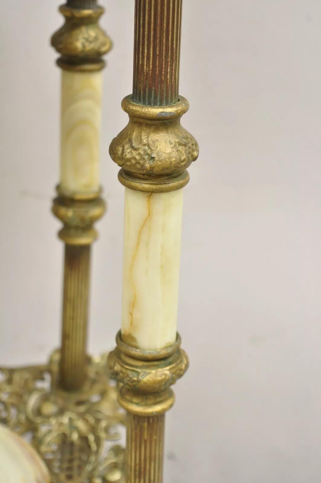 Antique French Victorian Bronce 2 Tier Onyx Stone Plant Stand Mesa de centro en venta 10