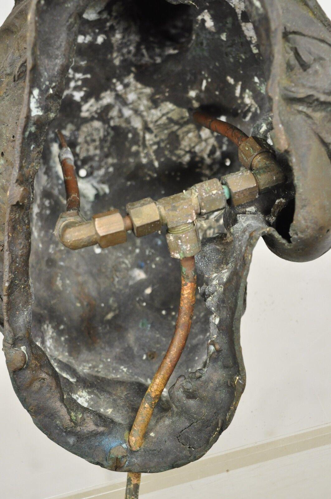 Antique French Victorian Busto femenino de bronce Fuente de agua de jardín montada en la pared en venta 2