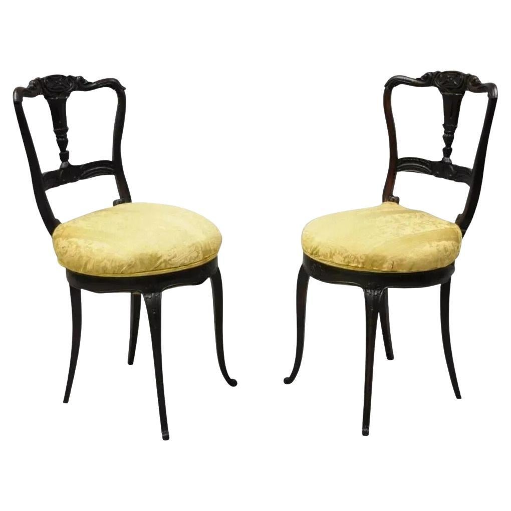 Antique French Victorian Palisandro Tallado Pequeñas Sillas Auxiliares - Pareja
