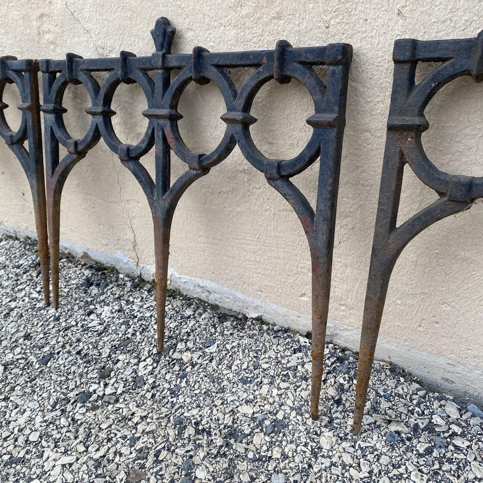 Antique French Victorian Cast Iron Outdoor Garden Fence Edge Edging - Set of 8 For Sale 4