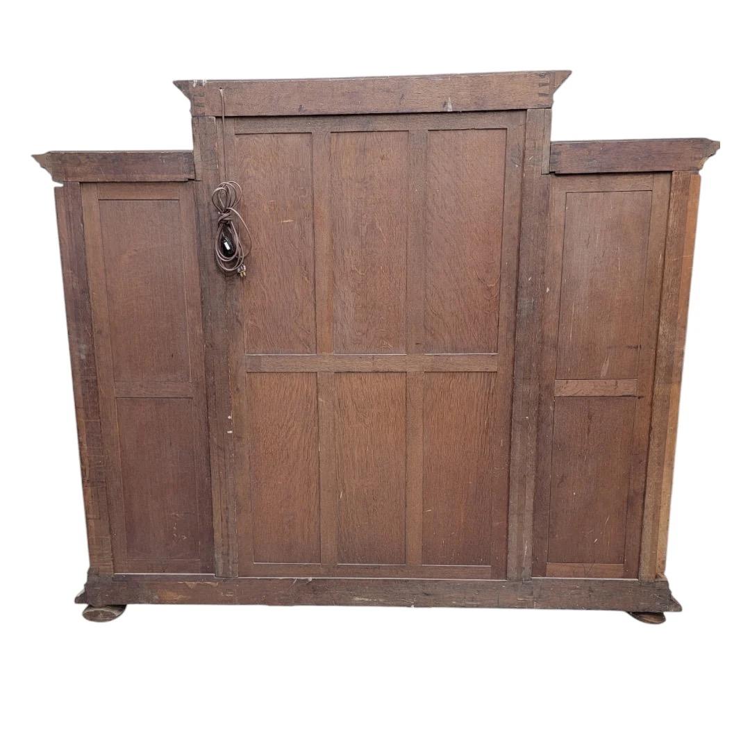 Ancienne vitrine française victorienne sculptée de style Eastlake en vente 8