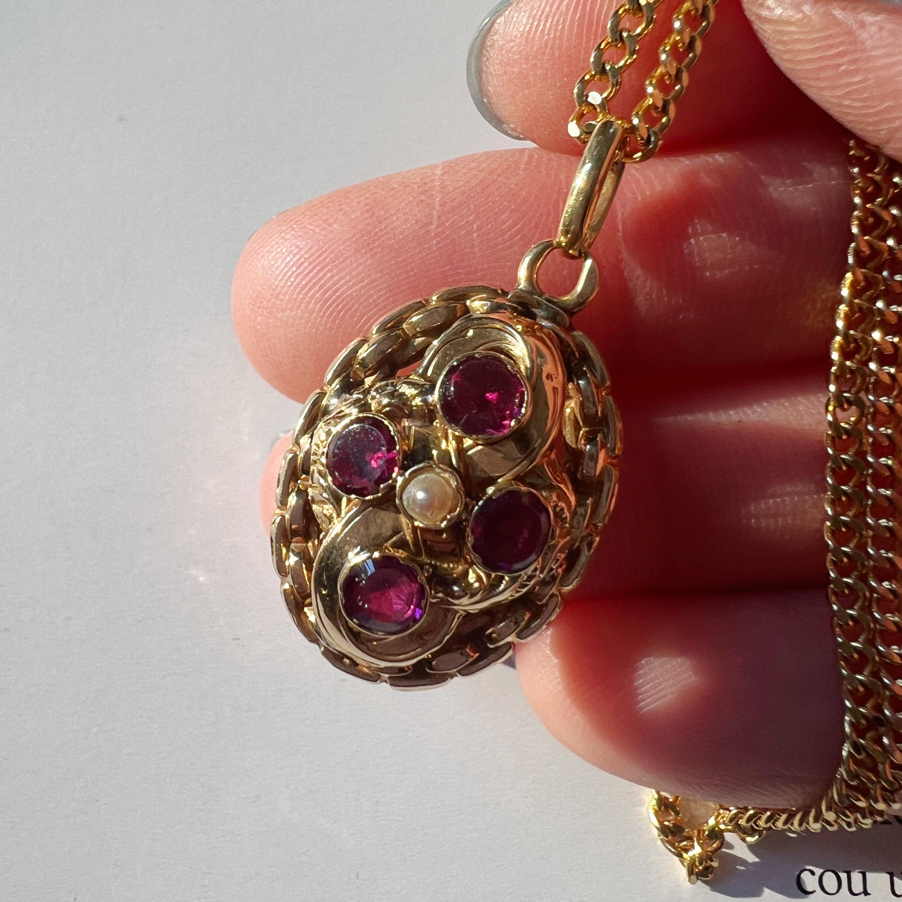 Women's or Men's Antique French Victorian era 18K double sided garnet pendant For Sale