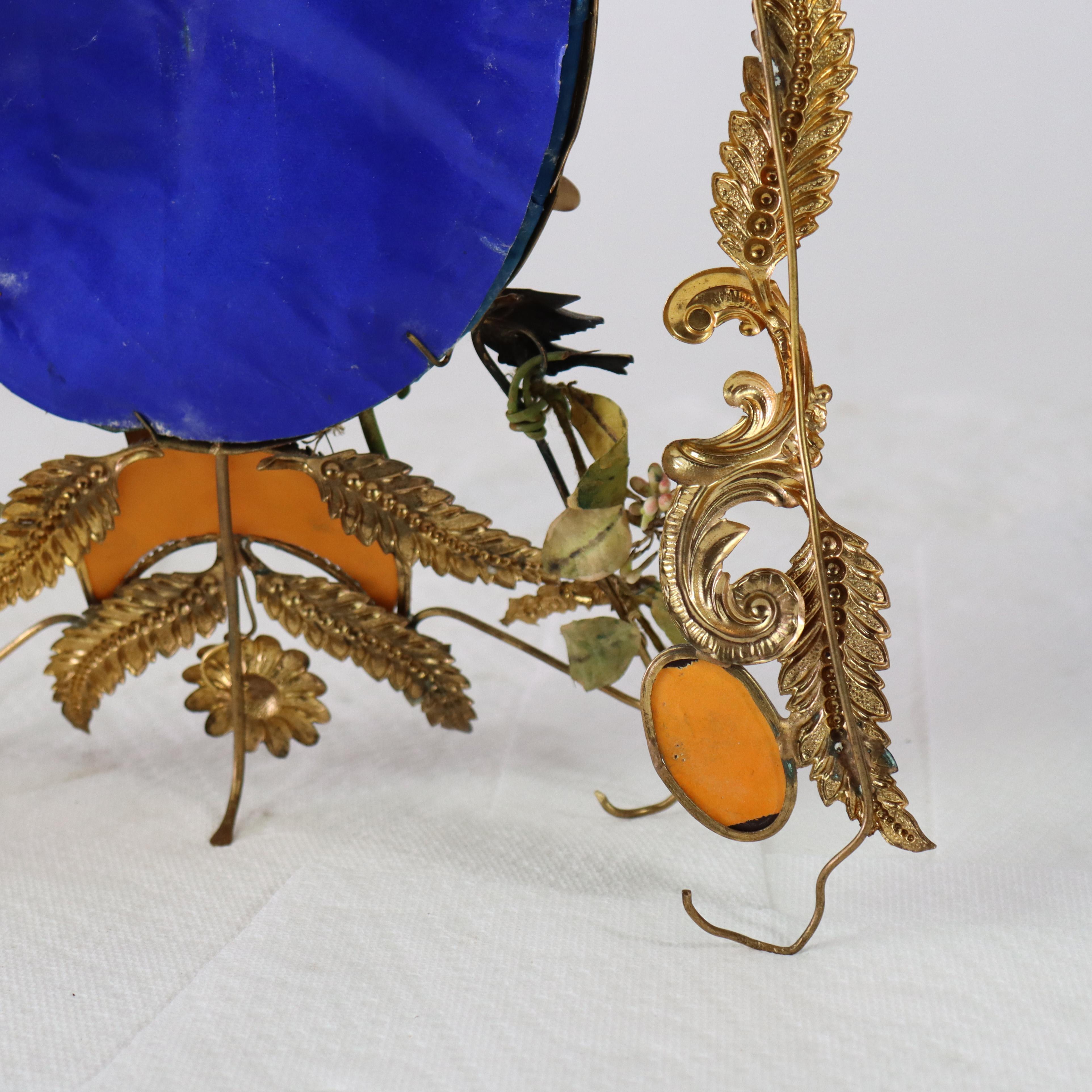 Antigua Corona Matrimonial Victoriana Francesa Figurada y Floral de Latón y Espejo c1890 en venta 6