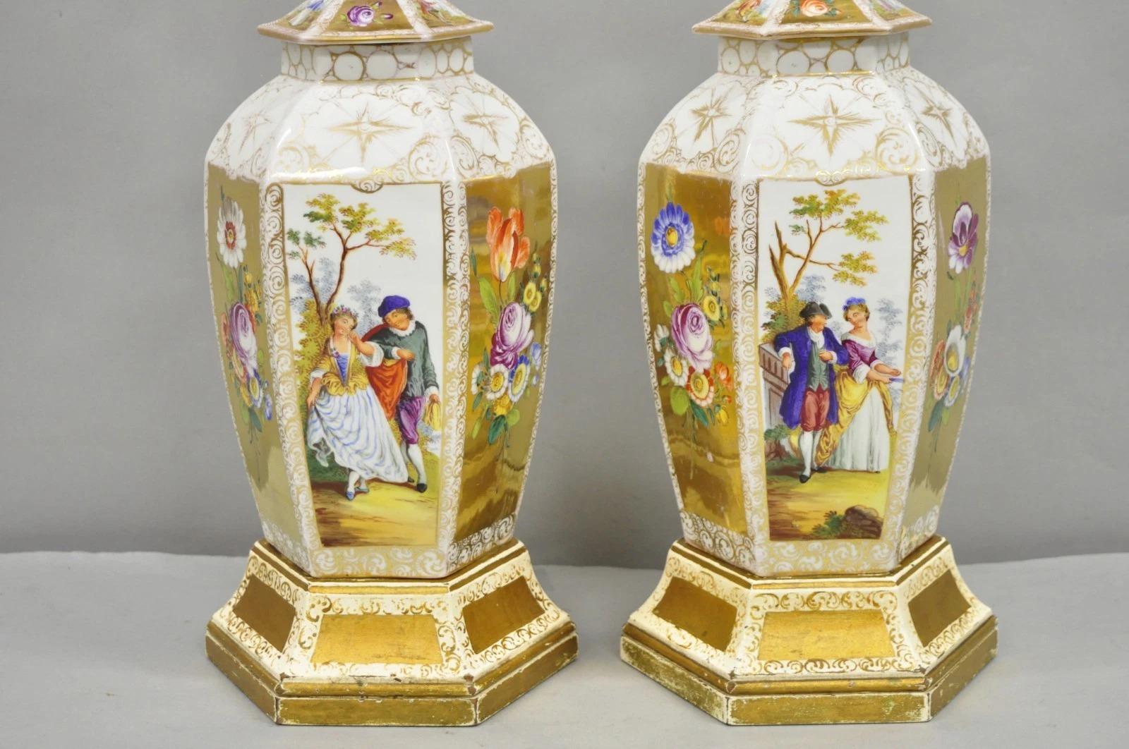 Vittoriano Antique French Victorian Dipinto a mano in oro dorato Lampade da tavolo a barattolo di zenzero - una coppia in vendita