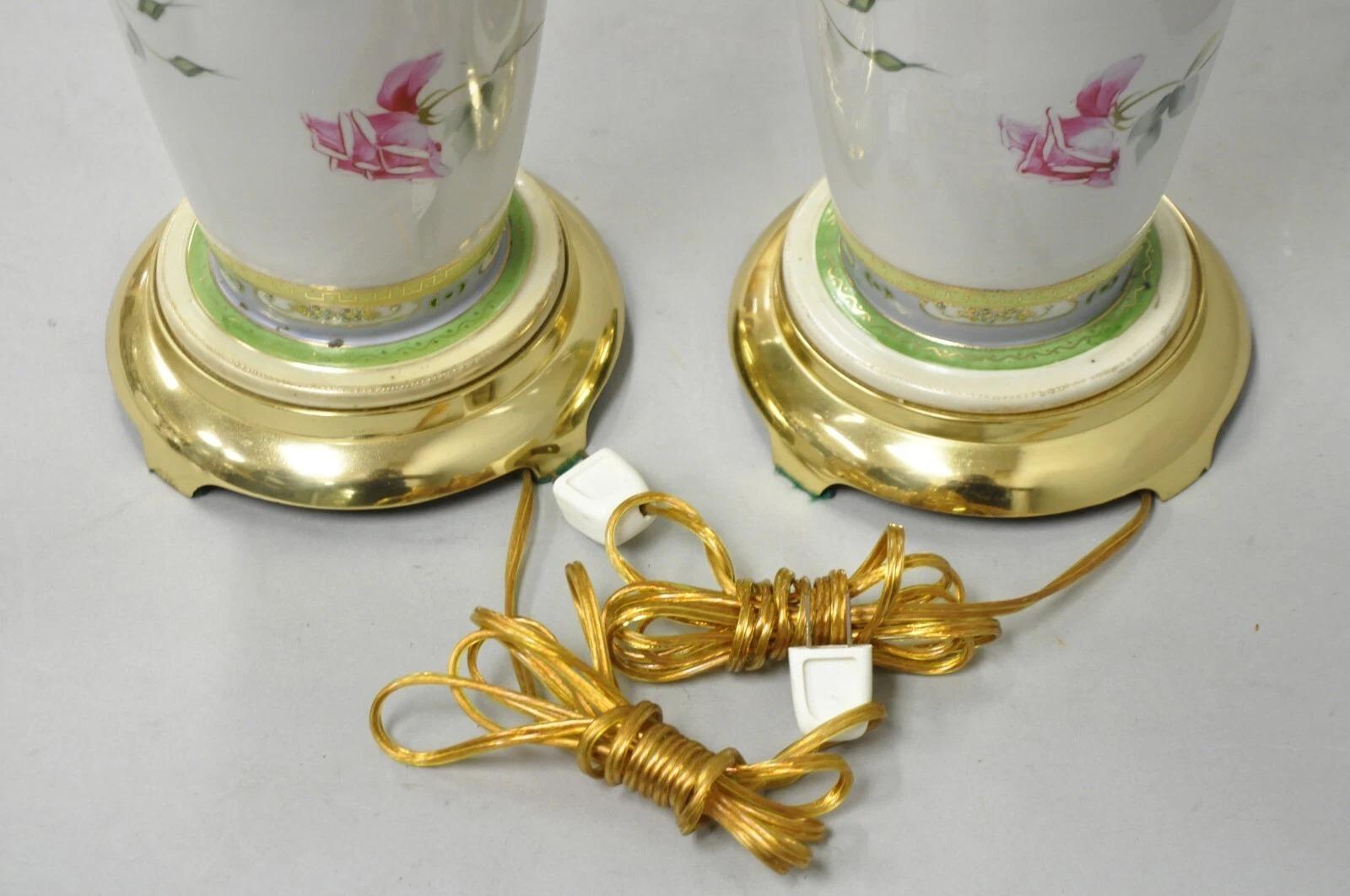 Antique French Victorian Porcelain Pink Rose Table Lamps - a Pair en vente 3