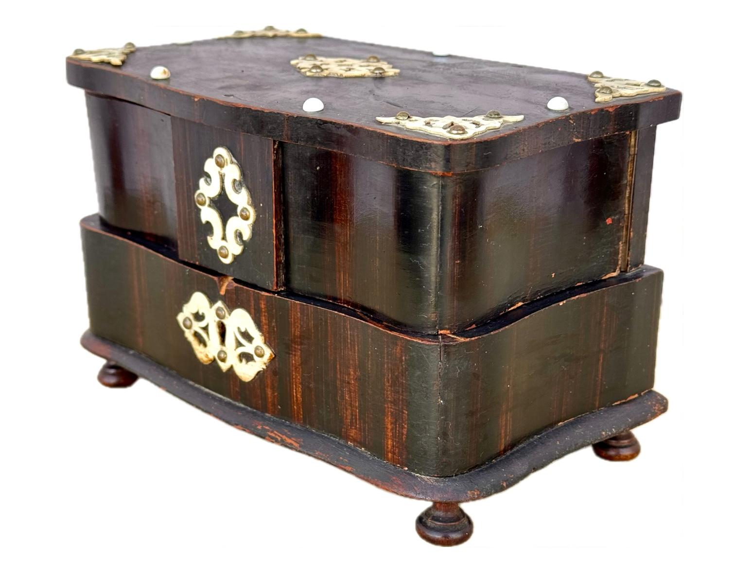 Caja relicario para joyas Victoriana Antique French Francés en venta