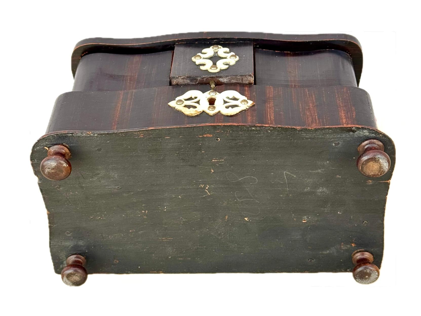 Caja relicario para joyas Victoriana Antique French en venta 1