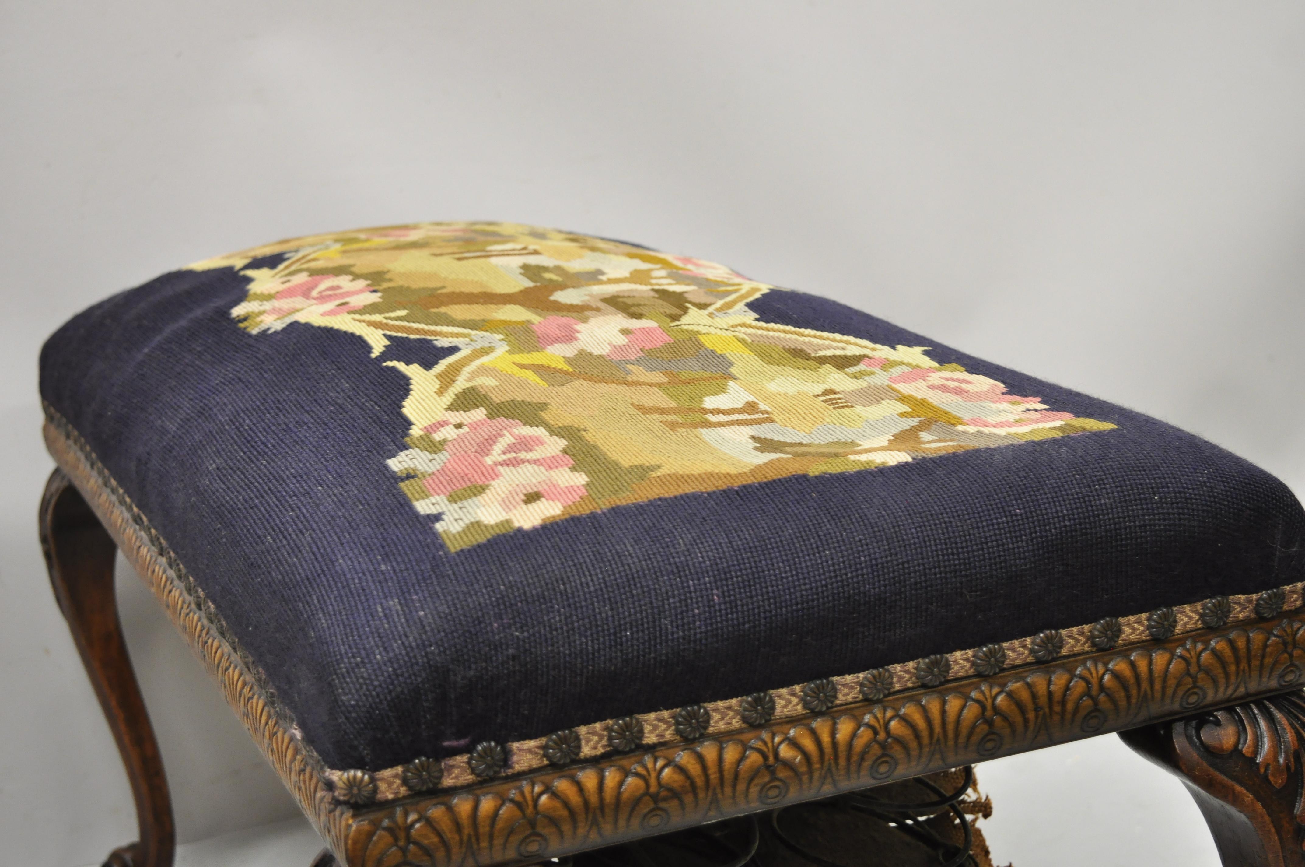 Antique French Victorian Needlepoint Carved Cabriole Leg Mahogany Bench In Good Condition For Sale In Philadelphia, PA