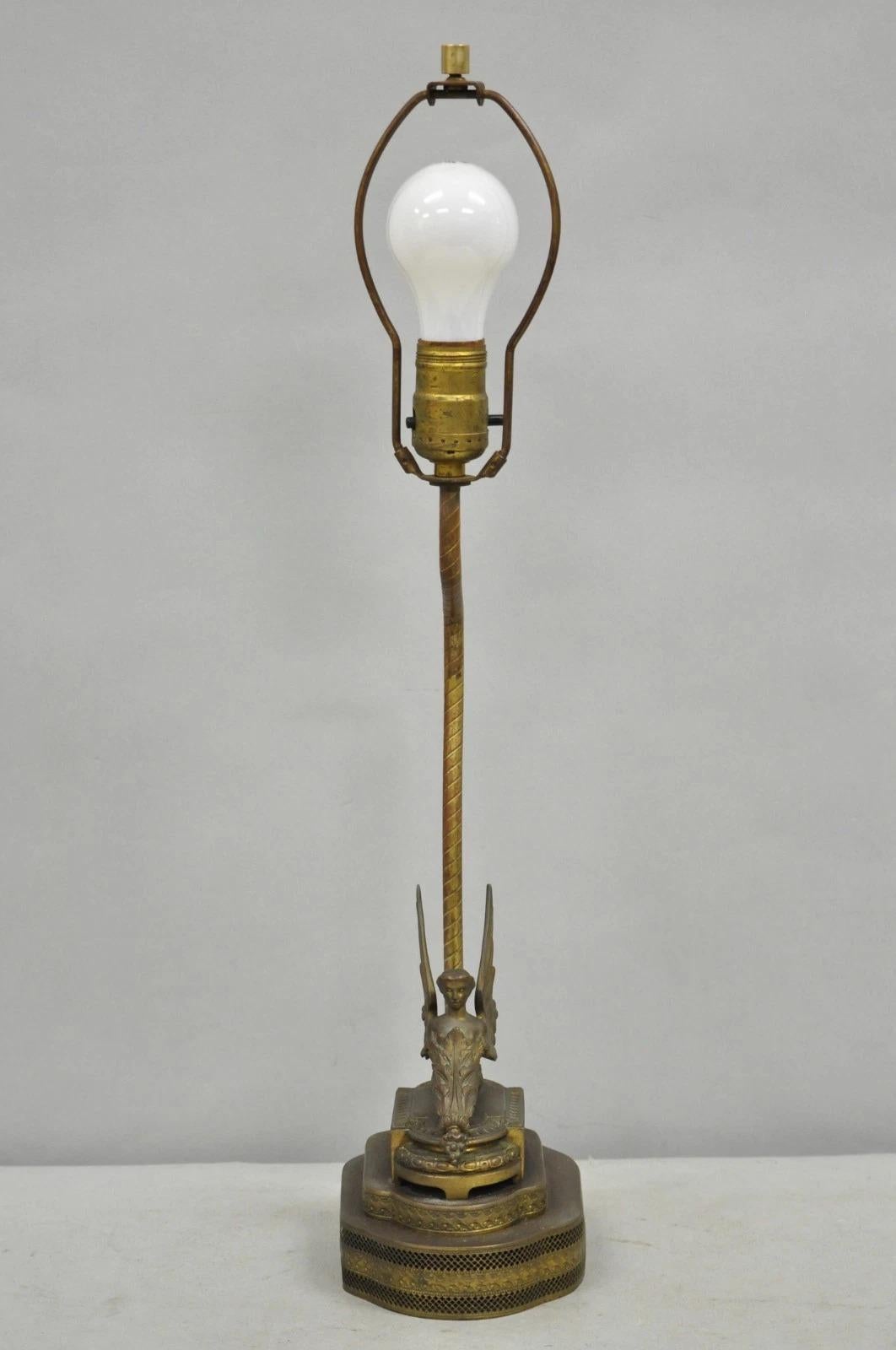 Antique French Victorian Neoclassical Small Gilt Brass Winged Maiden Table Lamp For Sale 3