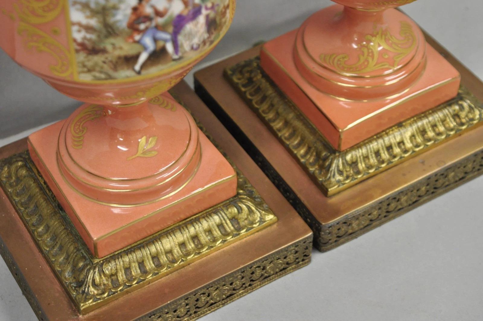 Antique French Victorian Paris Lámparas de Sobremesa de Porcelana Pintada con Figuras de Coral, Pareja en venta 6