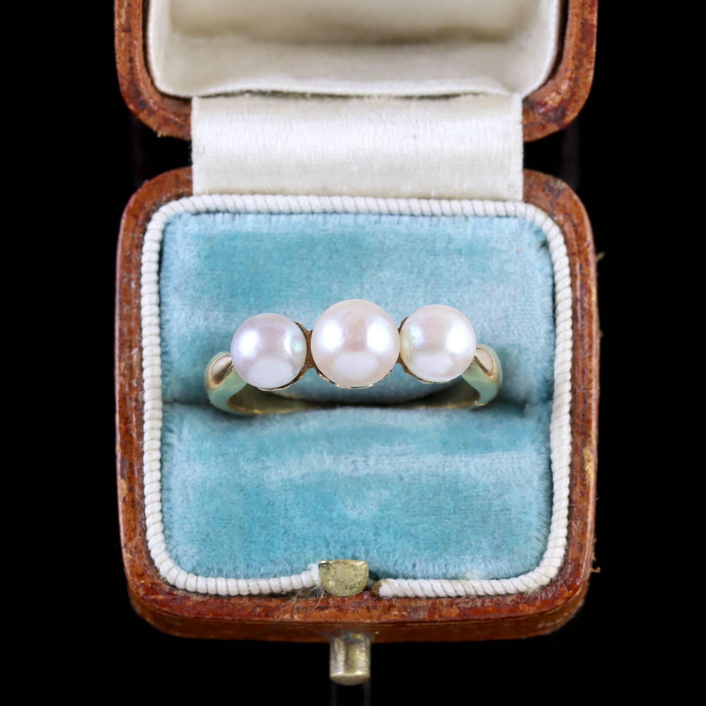 Antique French Victorian Pearl Ring 18 Carat Gold, circa 1900 4