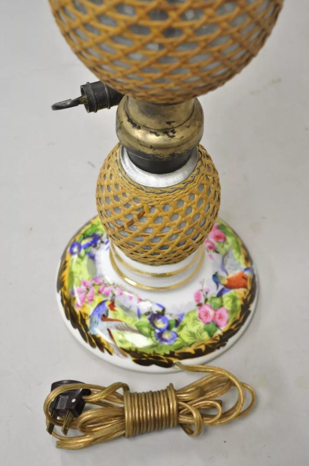 Ancienne lampe de bureau française victorienne en rotin enveloppé de verre soufflé Seltzer Bottle en vente 2