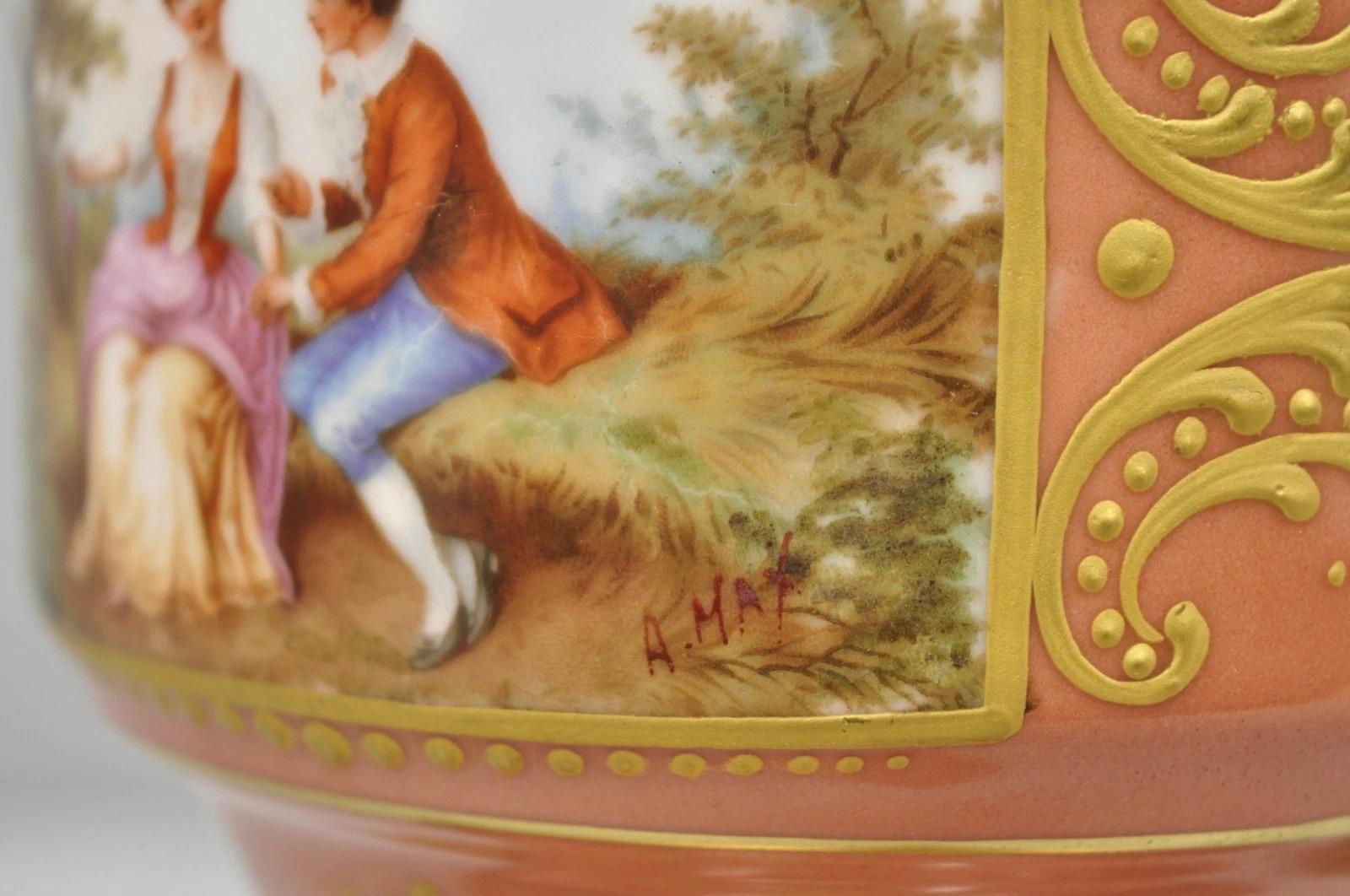 Antique French Victorian Salmón Coral Rosa Porcelana Pintada a Mano Urna Lámpara de Mesa en venta 8