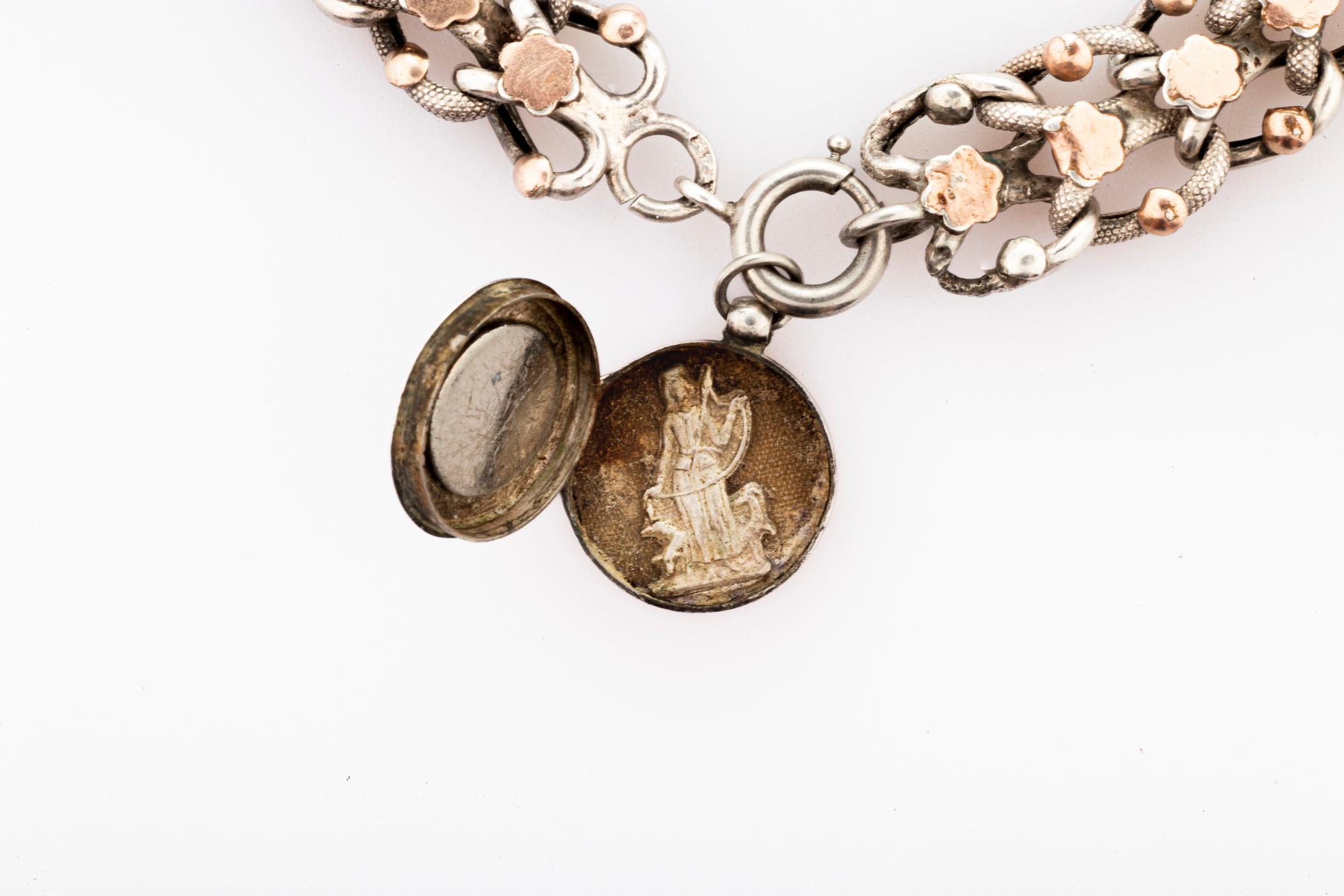 Antique French Victorian Silber und Rose Gold Armband mit Geheimnis Medaillon Charme im Angebot 1