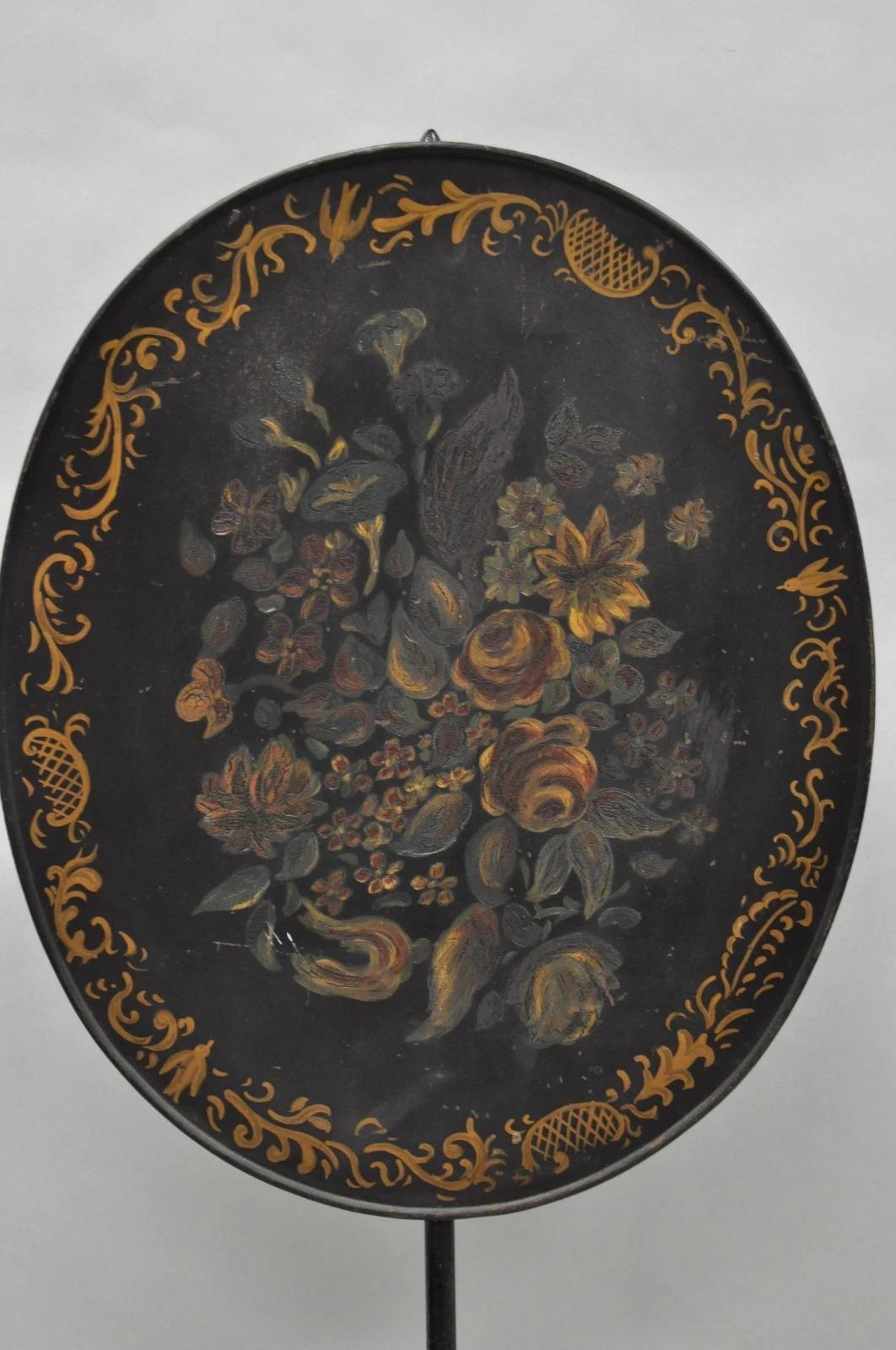 Vittoriano Antique French Victorian Tole Metal dipinto a mano con fiori e parafuoco regolabile in vendita
