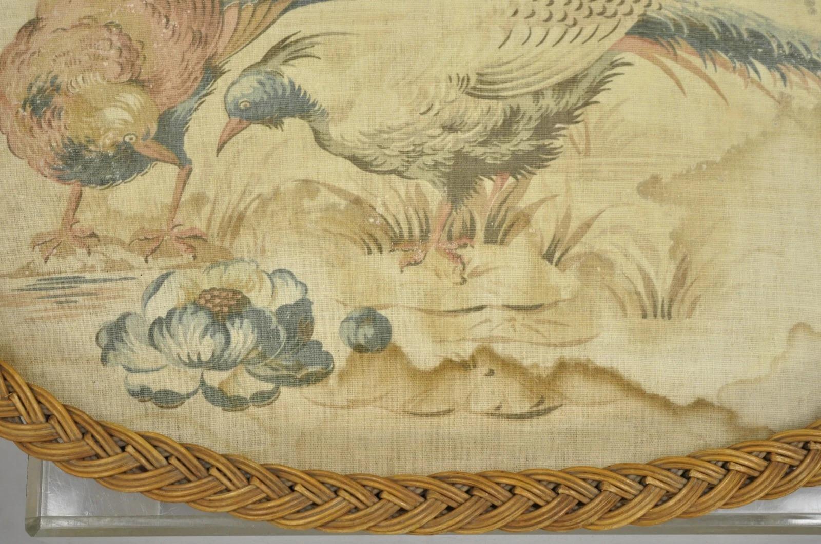 20ième siècle Antique plateau de service de bar ovale victorien français en osier avec tapisserie d'oiseaux faisans en vente