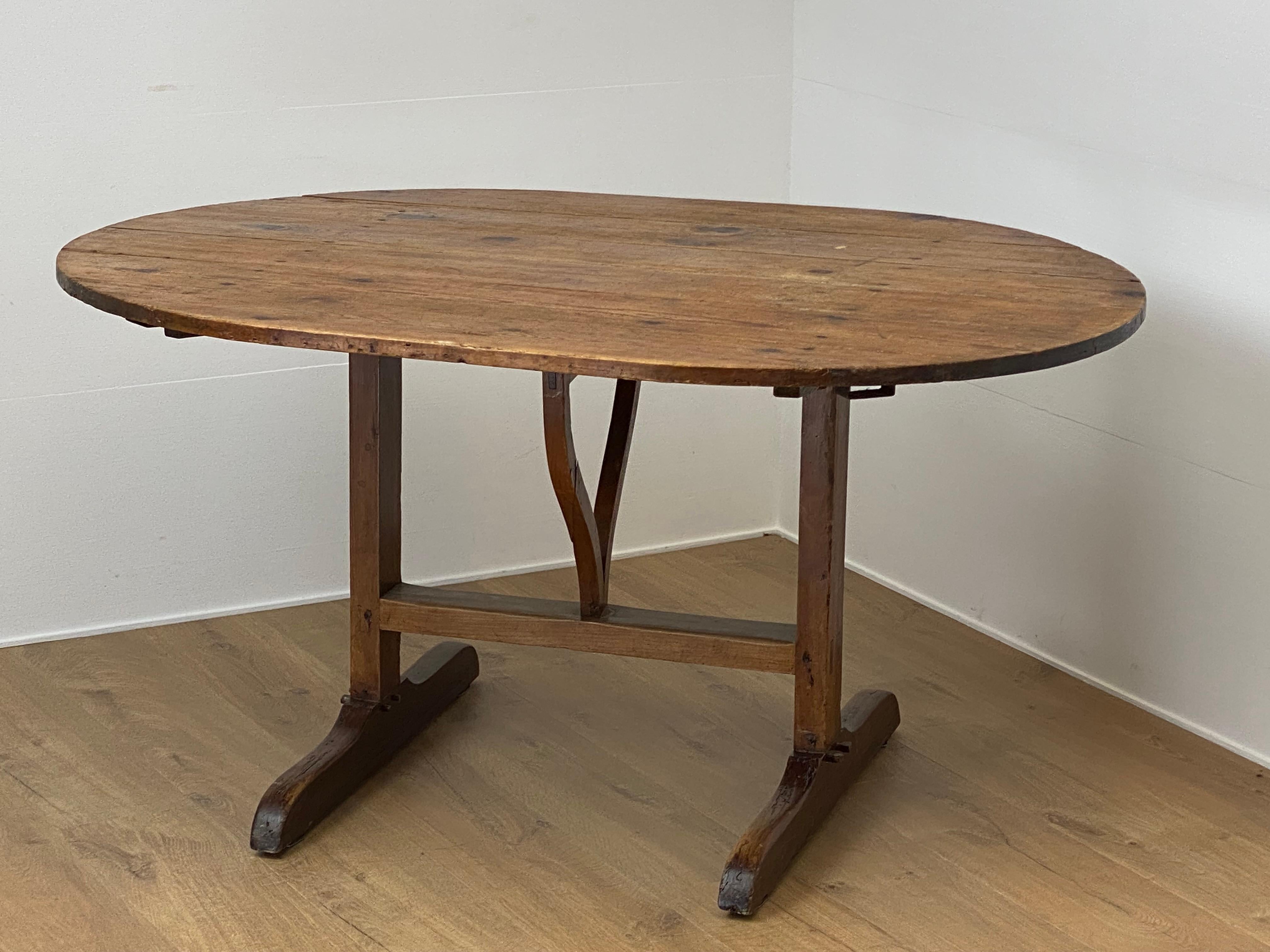 Early 20th Century Antique French Vigneron Table For Sale