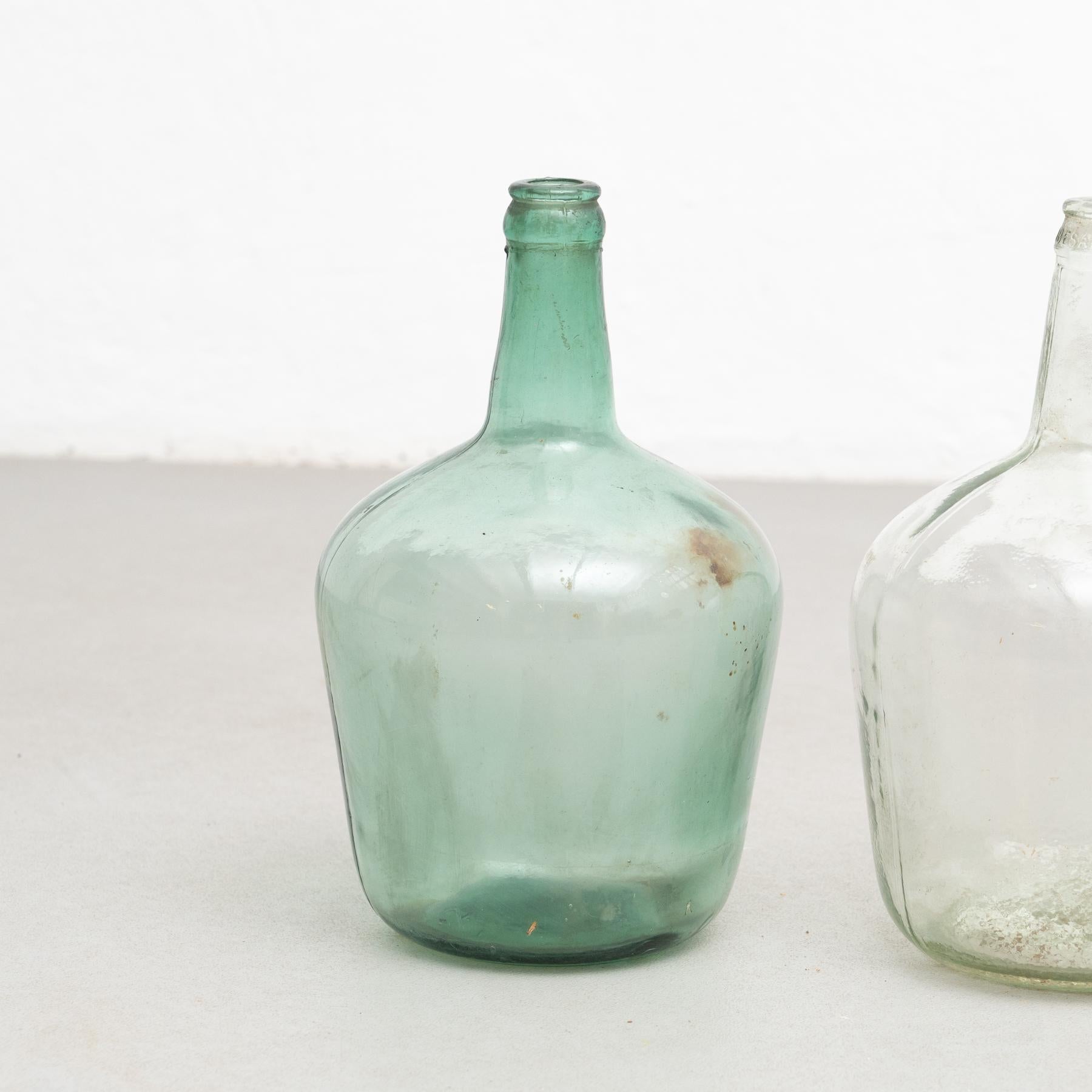 Antiker französischer Viresa Satz von drei Glasflaschen aus Barcelona um 1950 im Angebot 7