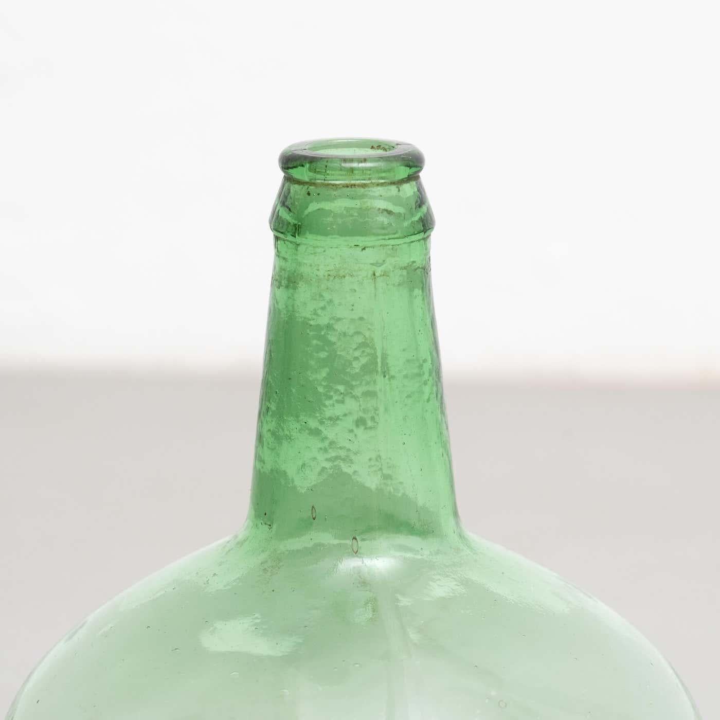 Espagnol Ensemble de trois bouteilles en verre Antiquity French Viresa de Barcelone circa 1950 en vente