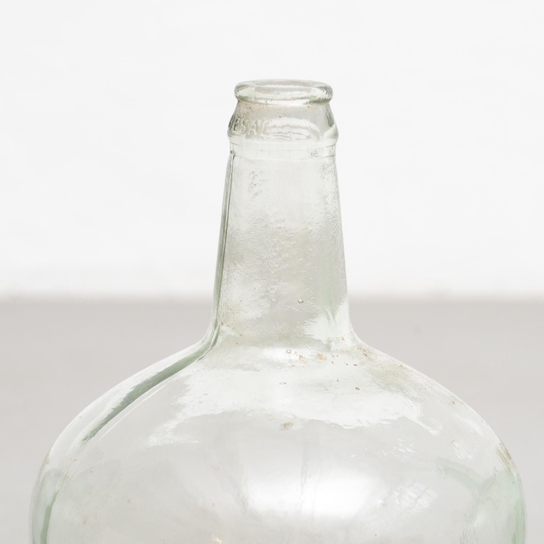 Antiker französischer Viresa Satz von drei Glasflaschen aus Barcelona um 1950 (Mitte des 20. Jahrhunderts) im Angebot