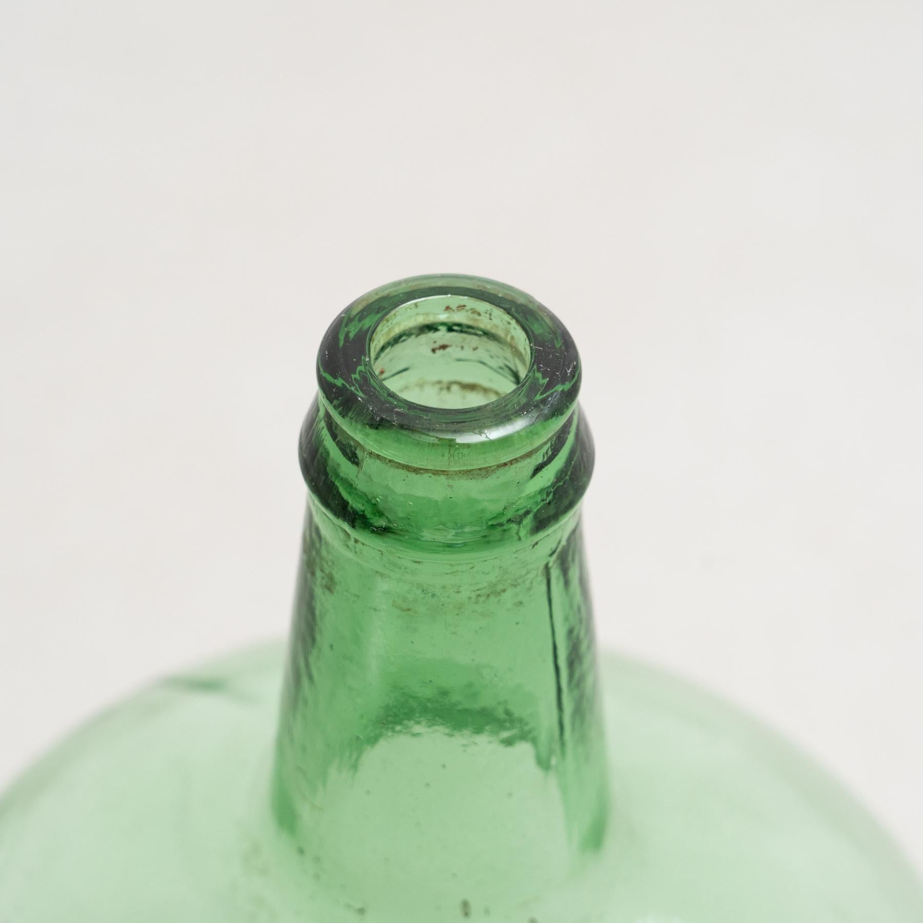 Antiker französischer Viresa Satz von drei Glasflaschen aus Barcelona um 1950 im Angebot 3